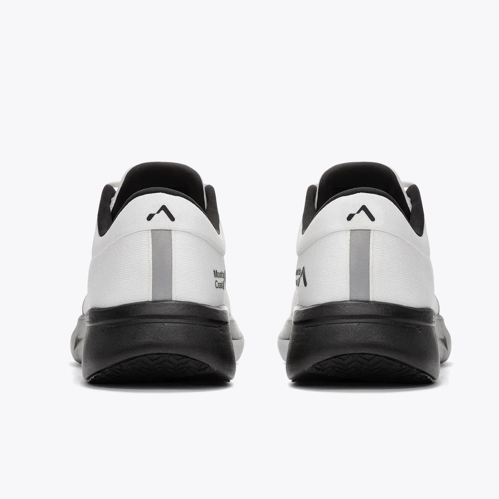 Mount To Coast R1 White|Black
