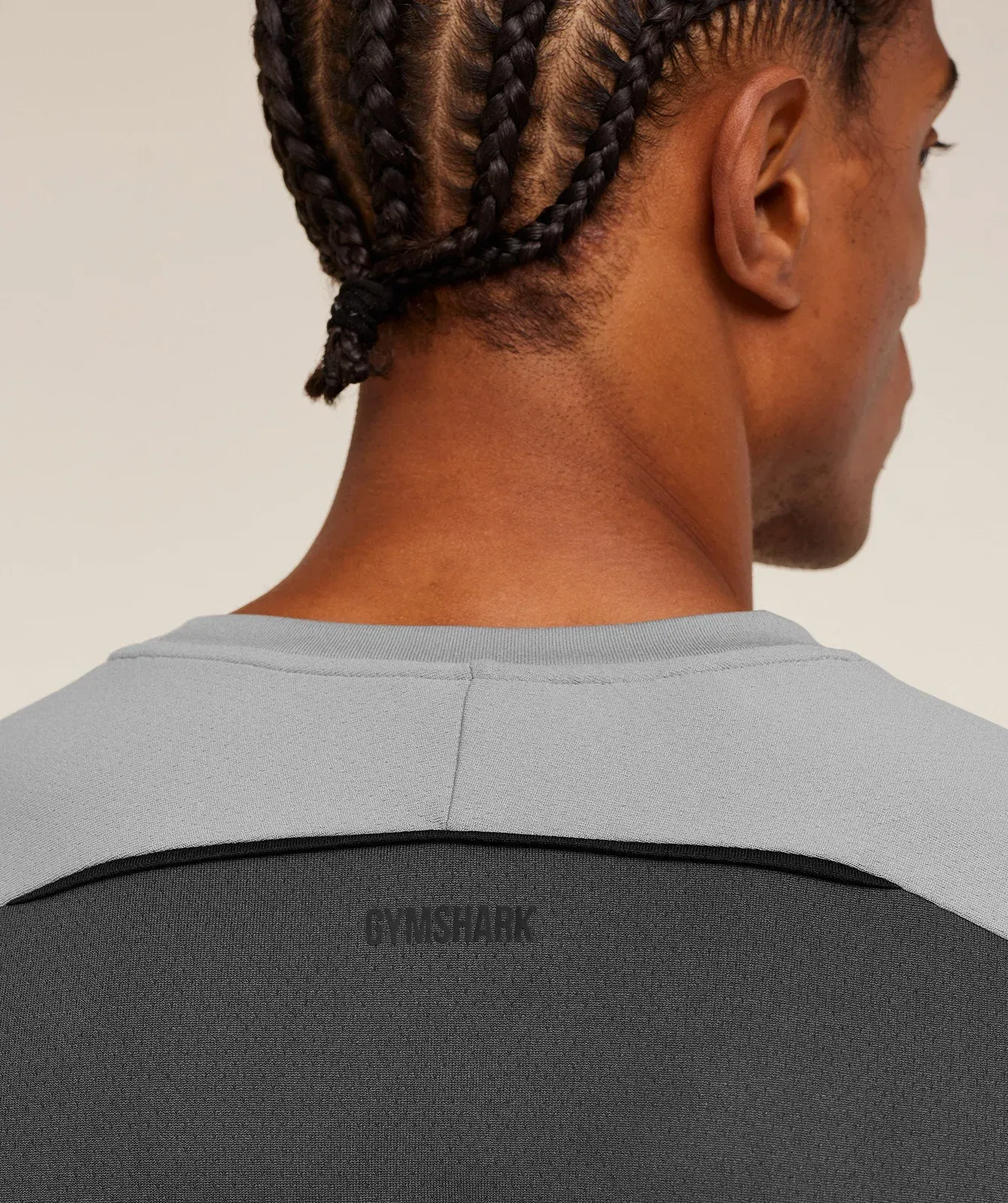 Gymshark Arrival Contrast T-Shirt -  Smokey Grey /  Onyx Grey