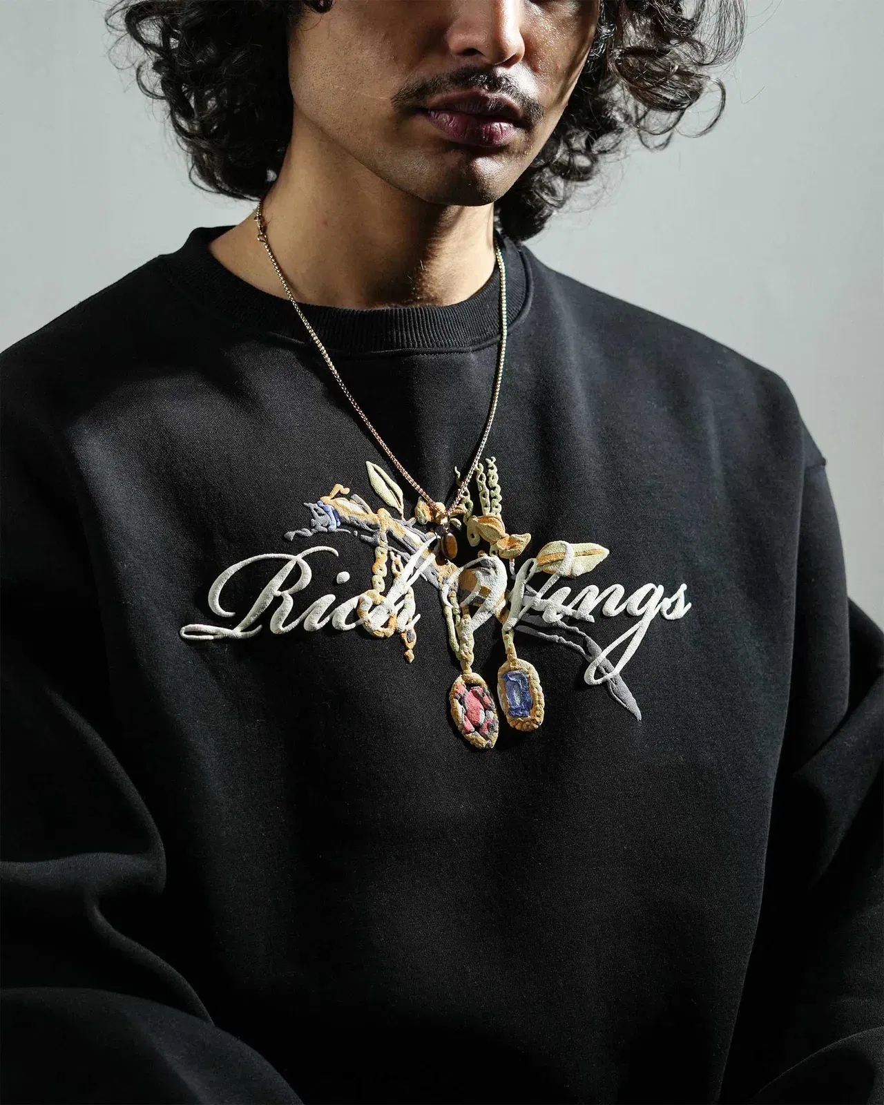 Rich Wings - Black Oversized Sweatshirt