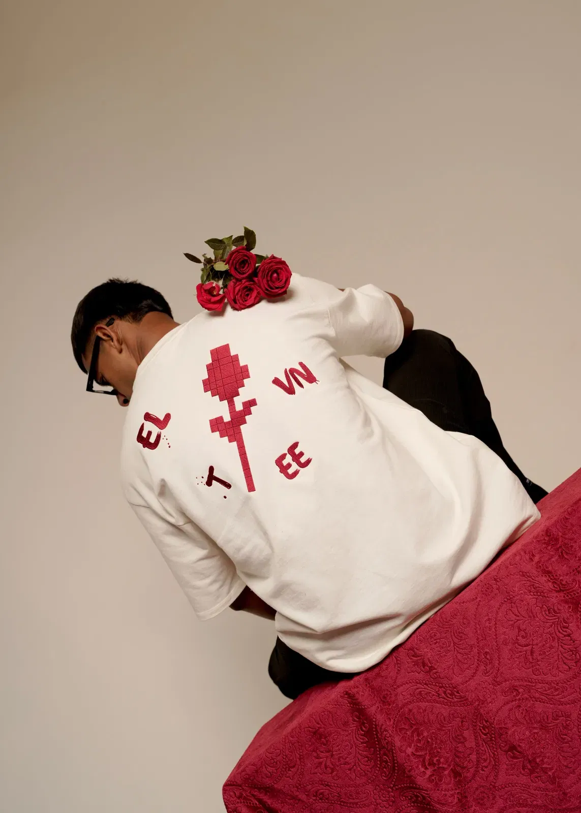 ‘CLINK & CONFESS’ TEE | OFF WHITE