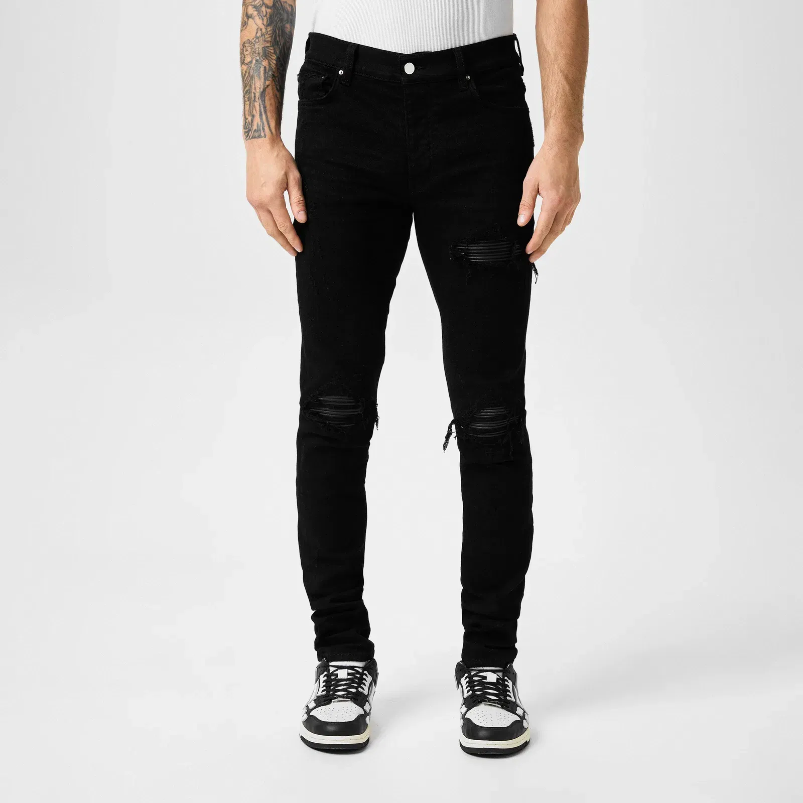 Mx-1 Distressed Jeans