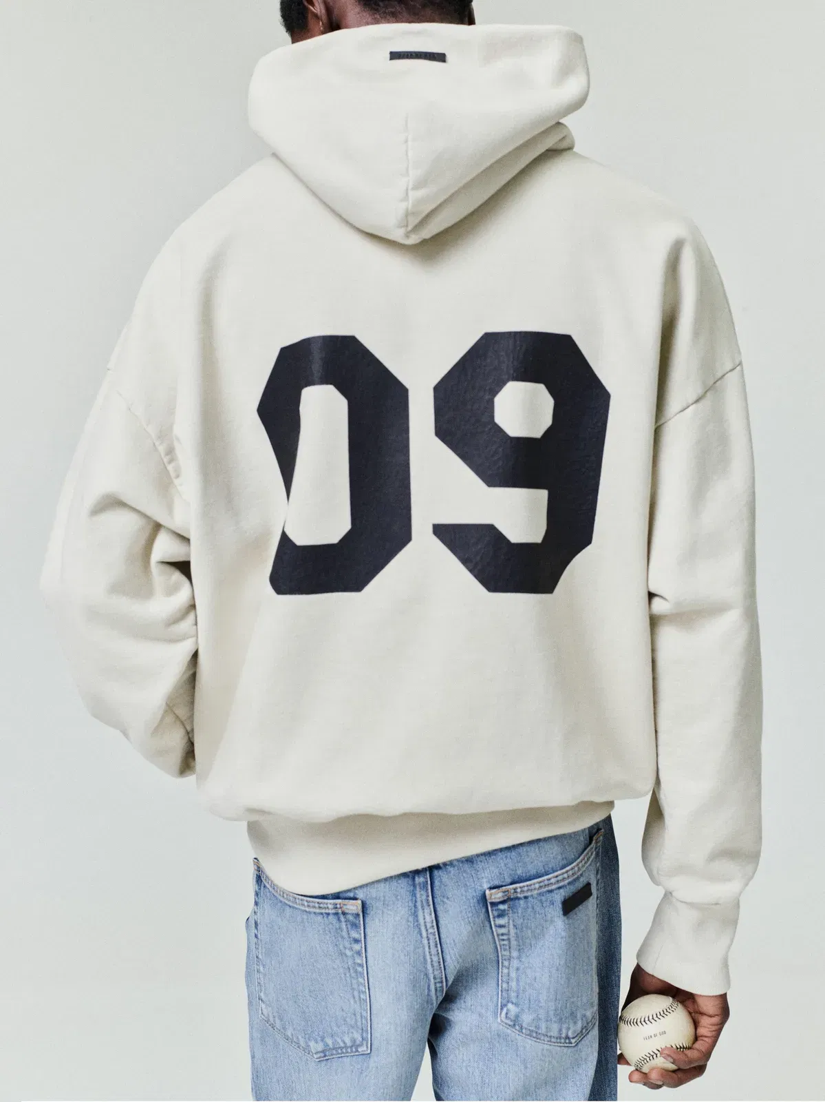 Essentials 09 Classic Hoodie Dirty Ivory
