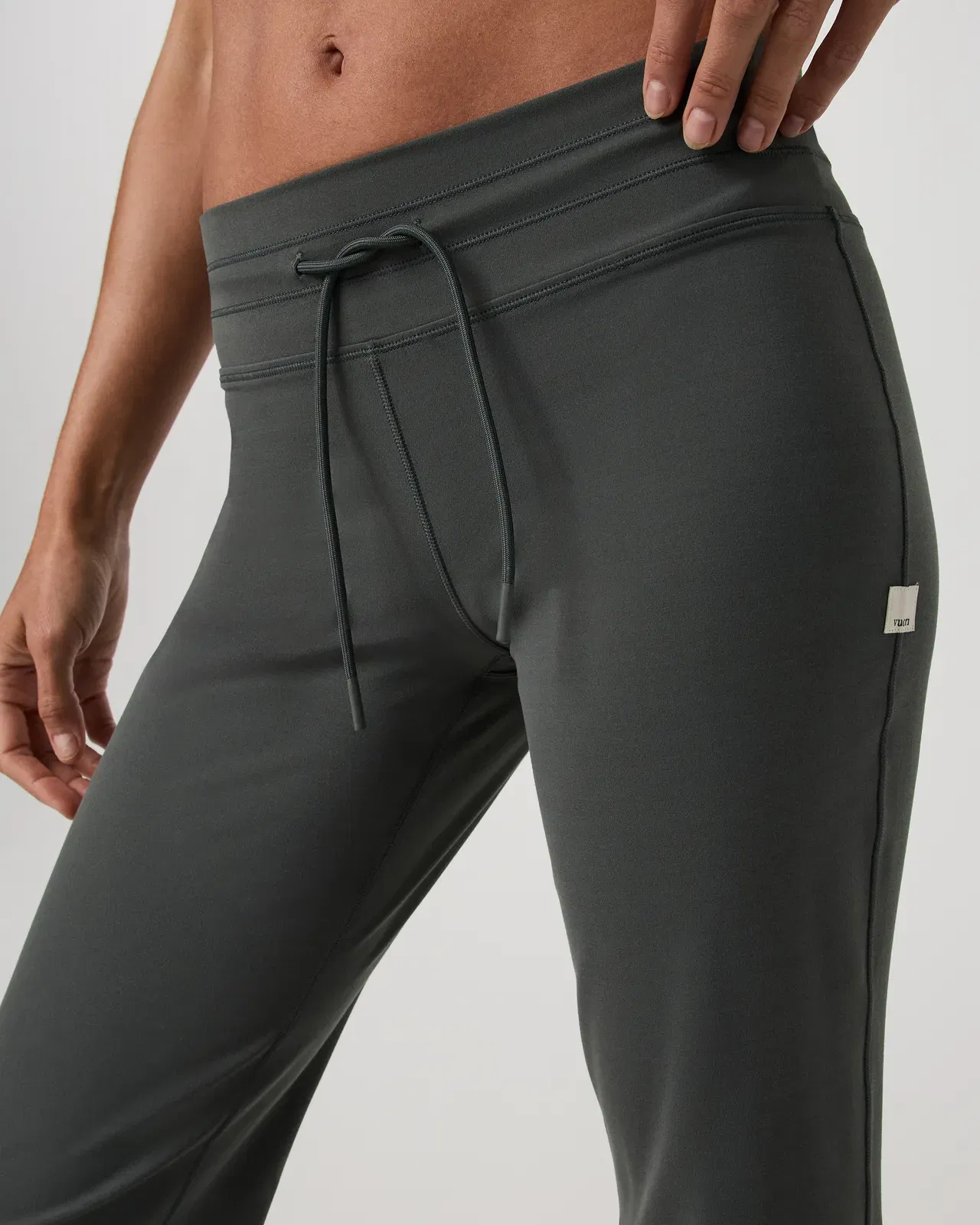 Vuori Daily Form Ankle Pant