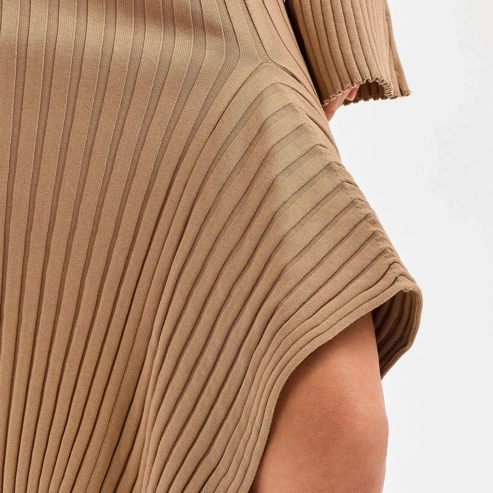 Ribbed Midi Skirt