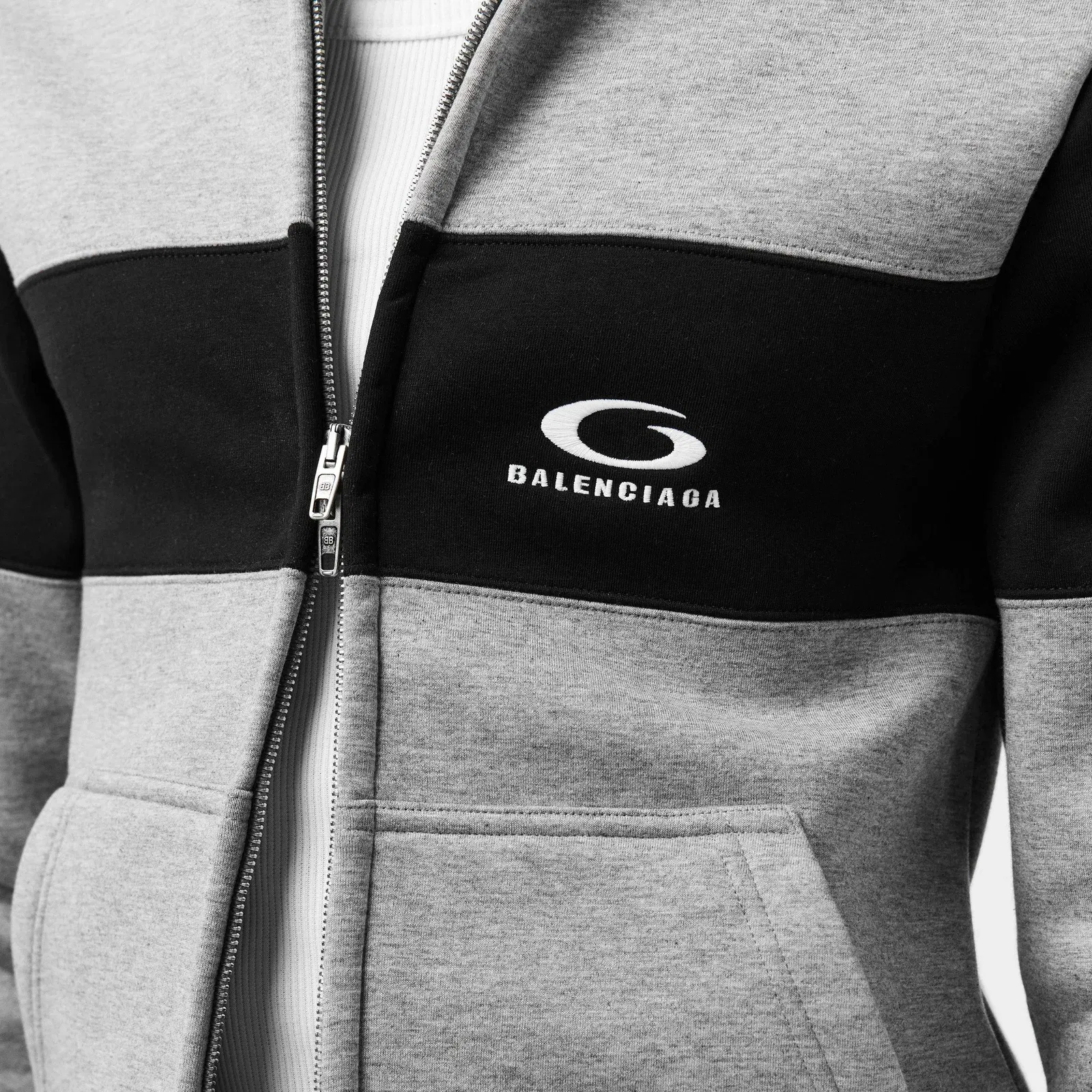 Contrast Band Hoodie