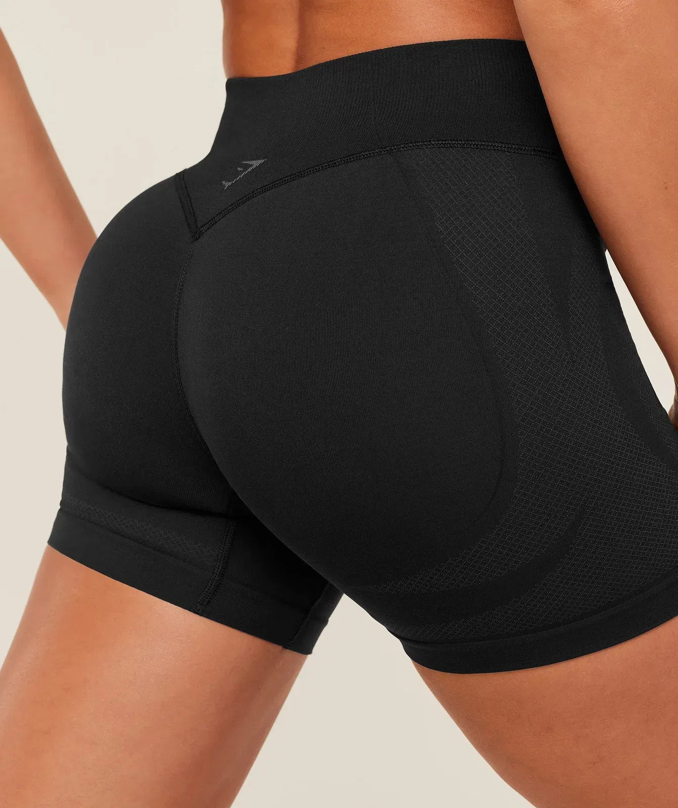 Gymshark Weekend Seamless Shorts - GS Black/GS Asphalt Grey