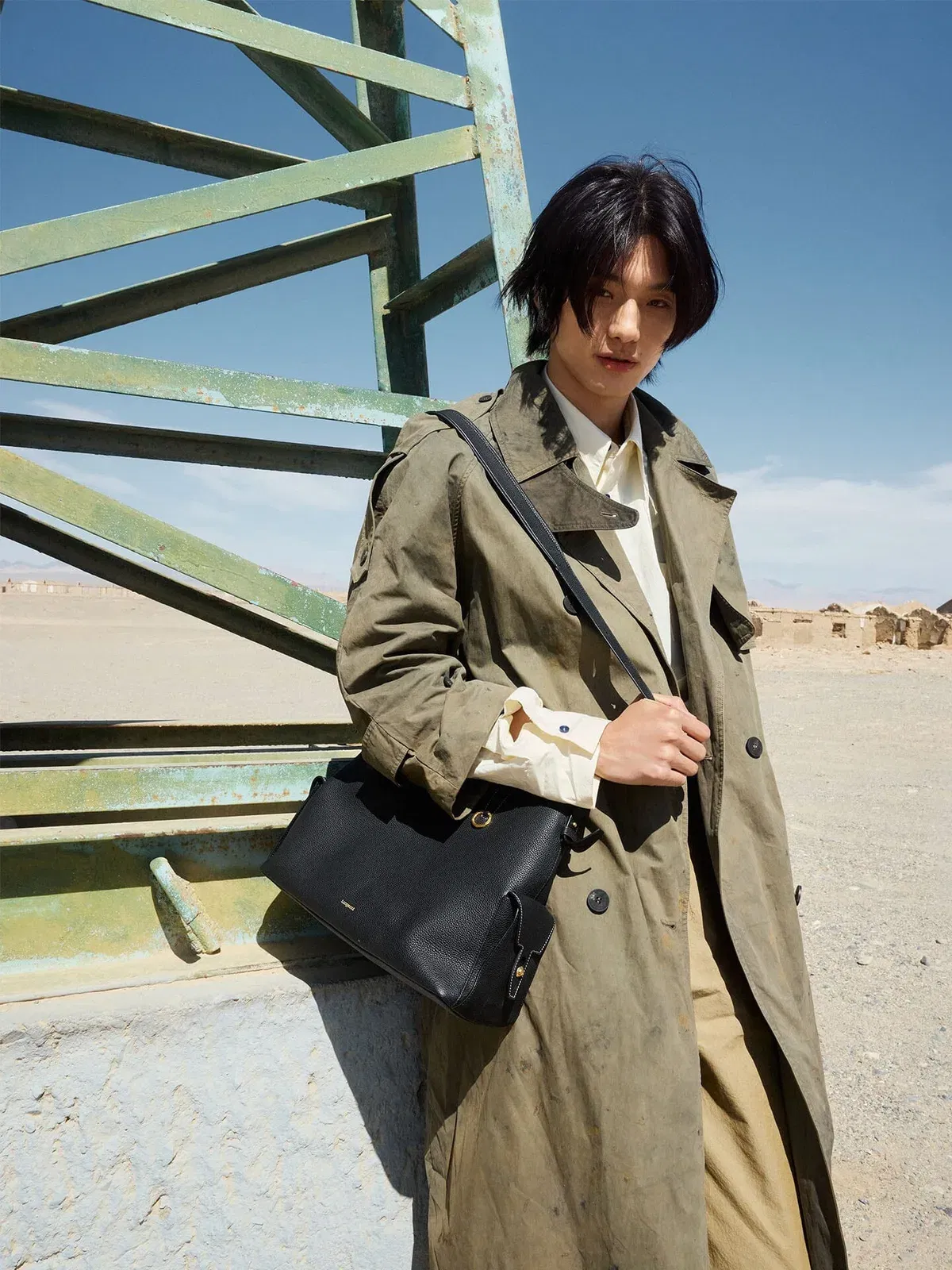 Songmont Medium Yore Hobo Bag Onyx Grain