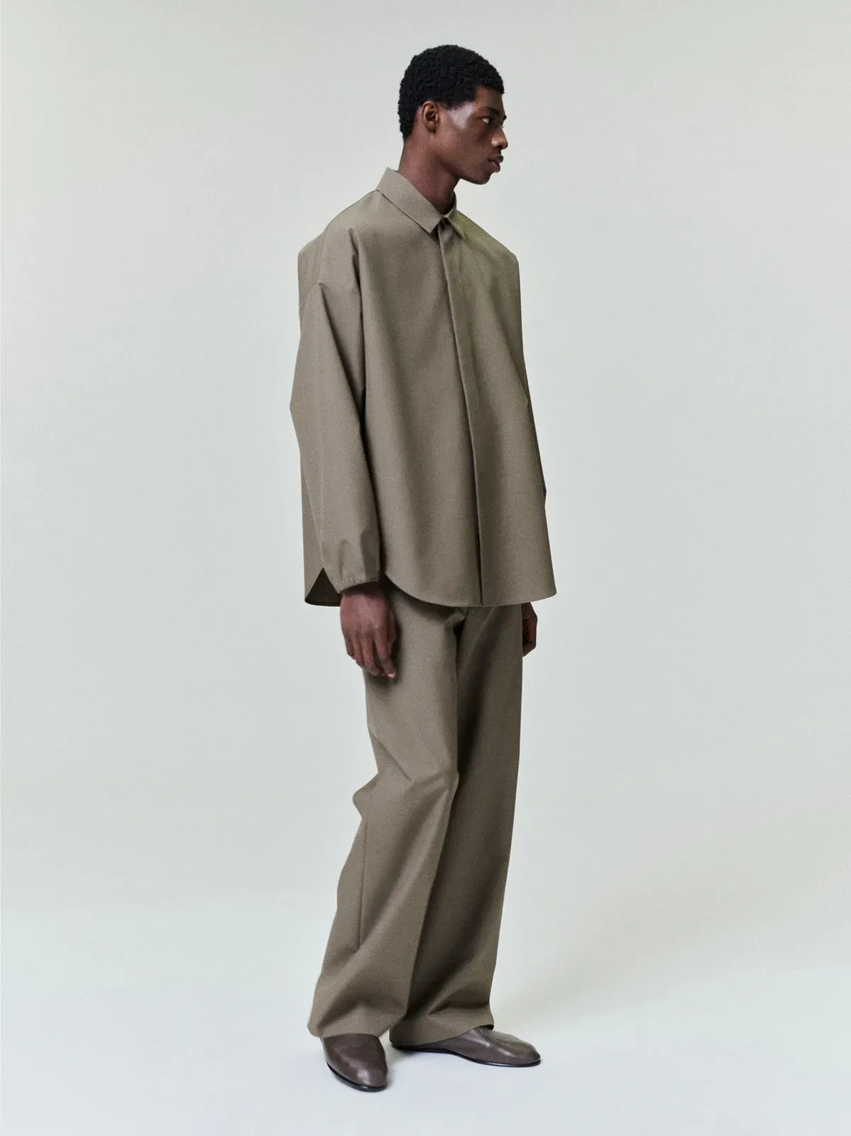 Essentials Wool Poplin Casual Flat Front Pants Clay
