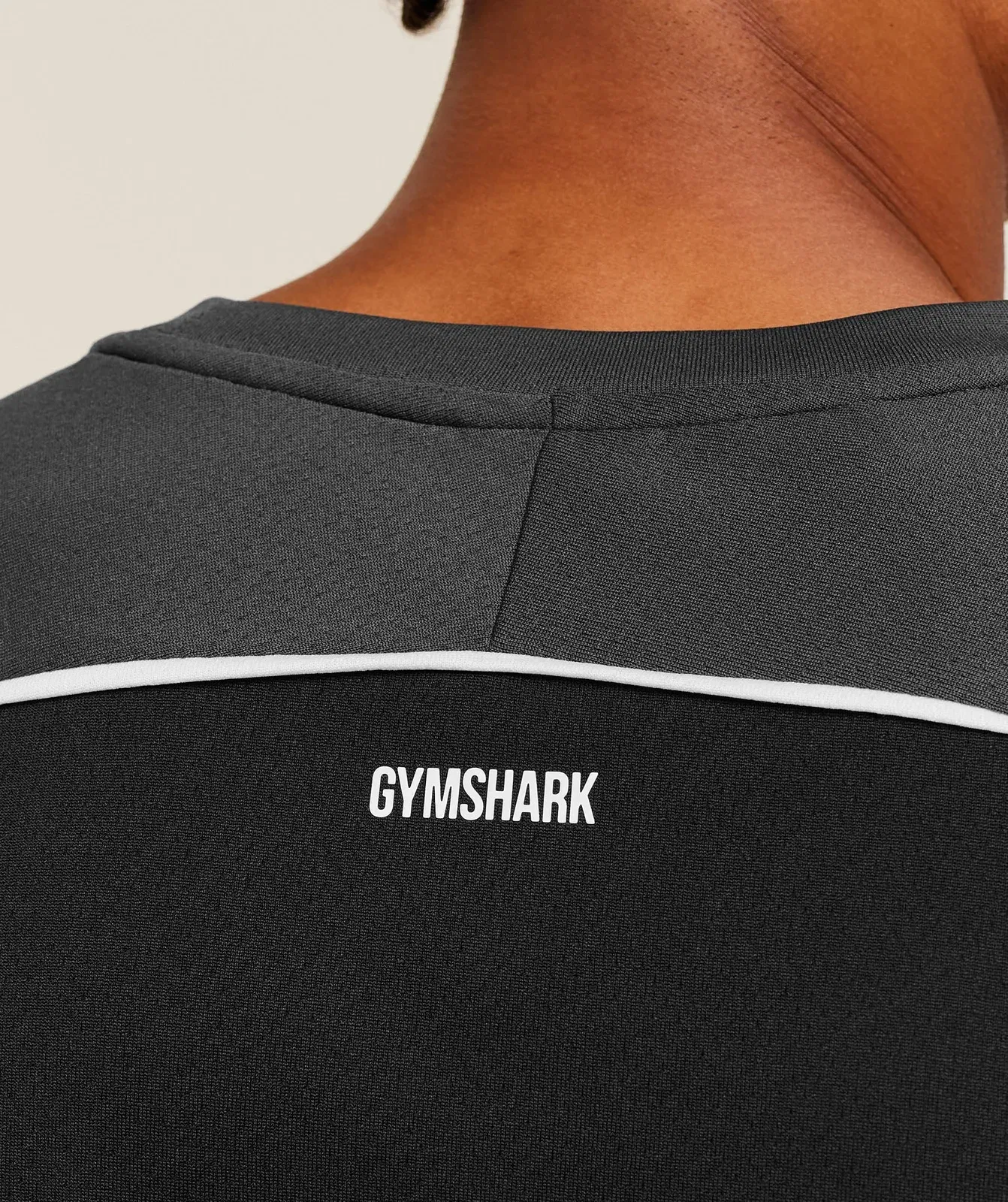 Gymshark Arrival Contrast T-Shirt - GS Onyx Grey/GS Black