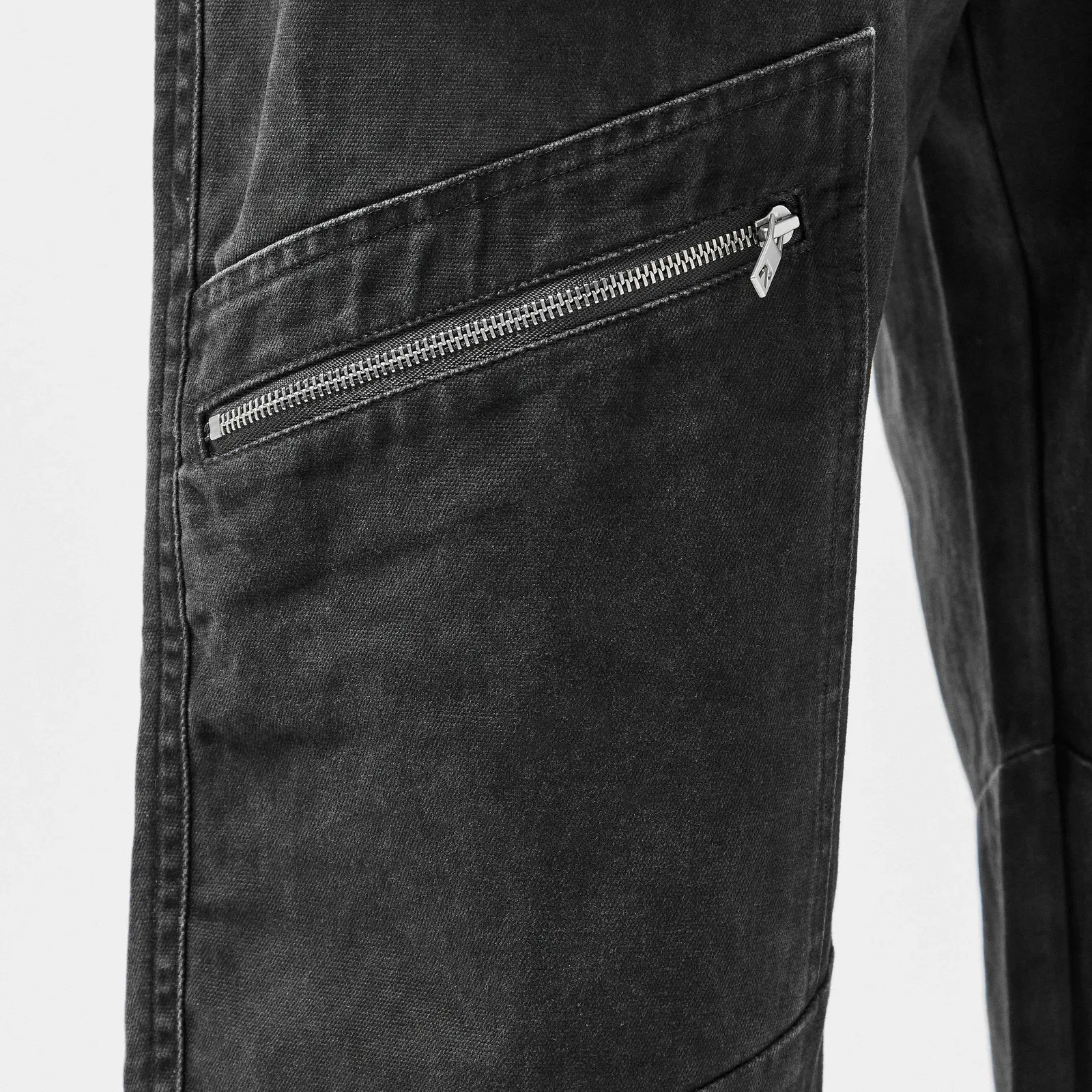 Relaxed Fit Cargo Trousers