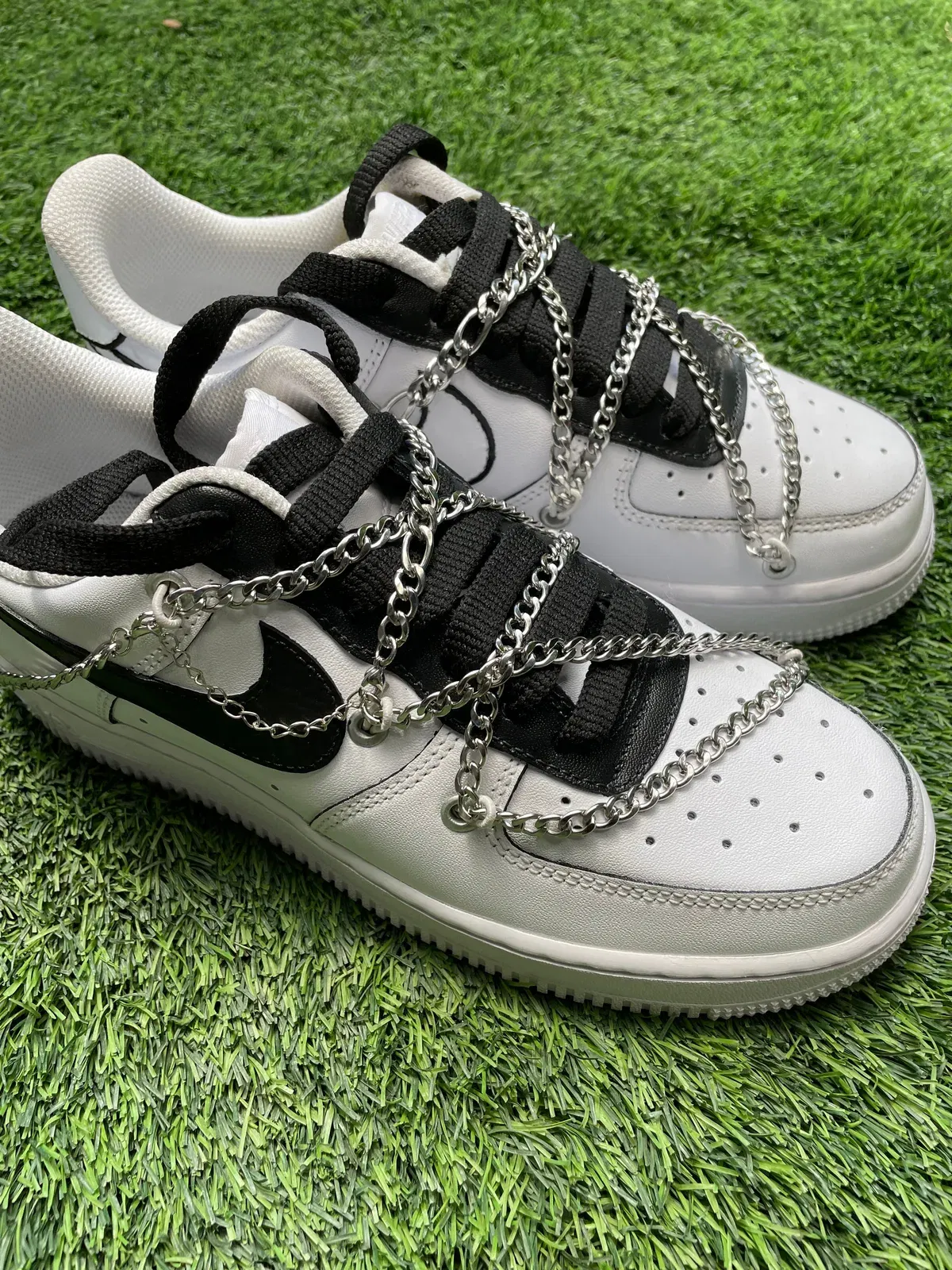 CROSS CHAIN AF1 WHITE/BLACK