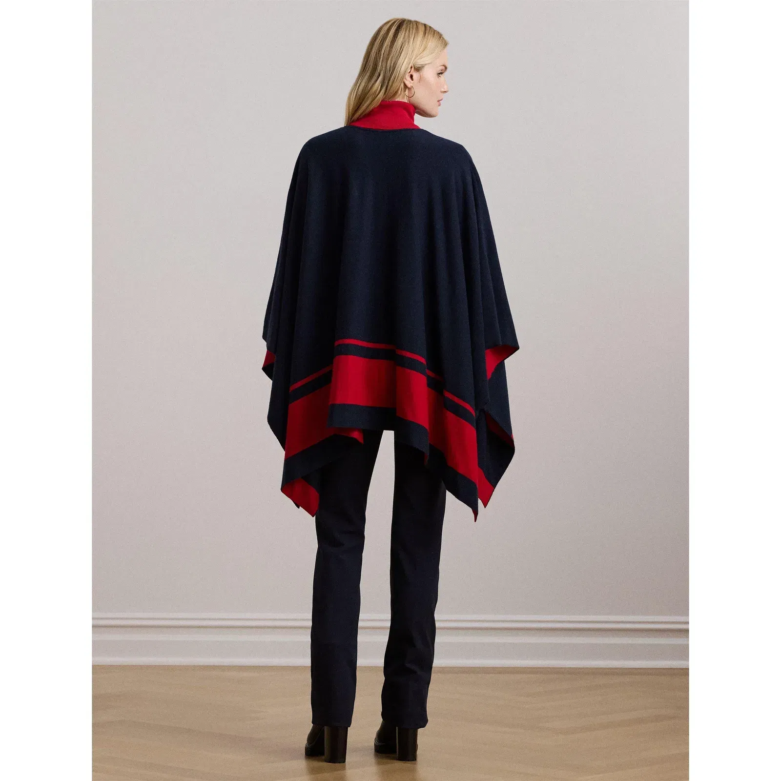 Two-Tone Intarsia Viscose Short Poncho