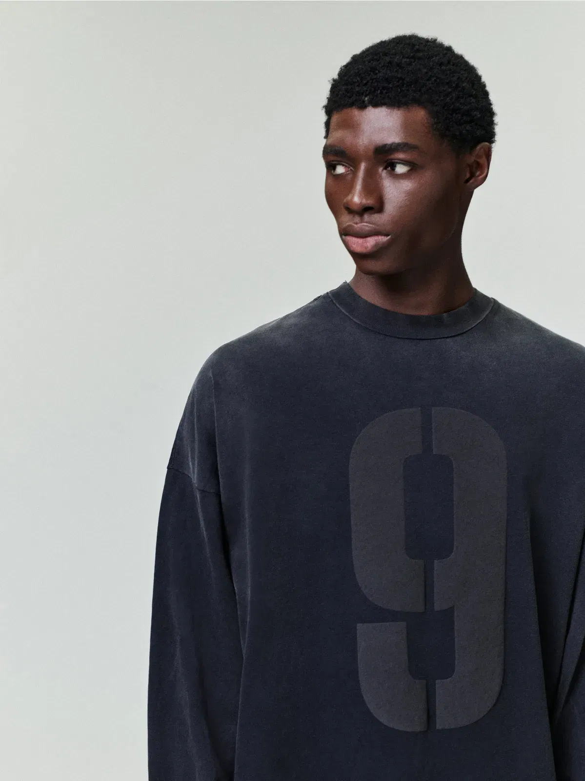 Essentials 9 Long Sleeve T-Shirt Black