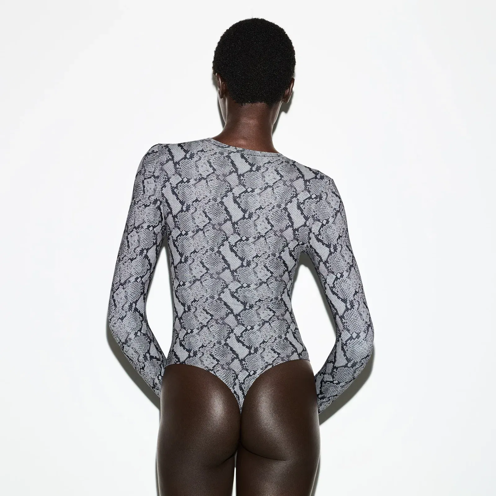 FITS EVERYBODY LONG SLEEVE CREW NECK BODYSUIT | SHADOW SNAKE PRINT