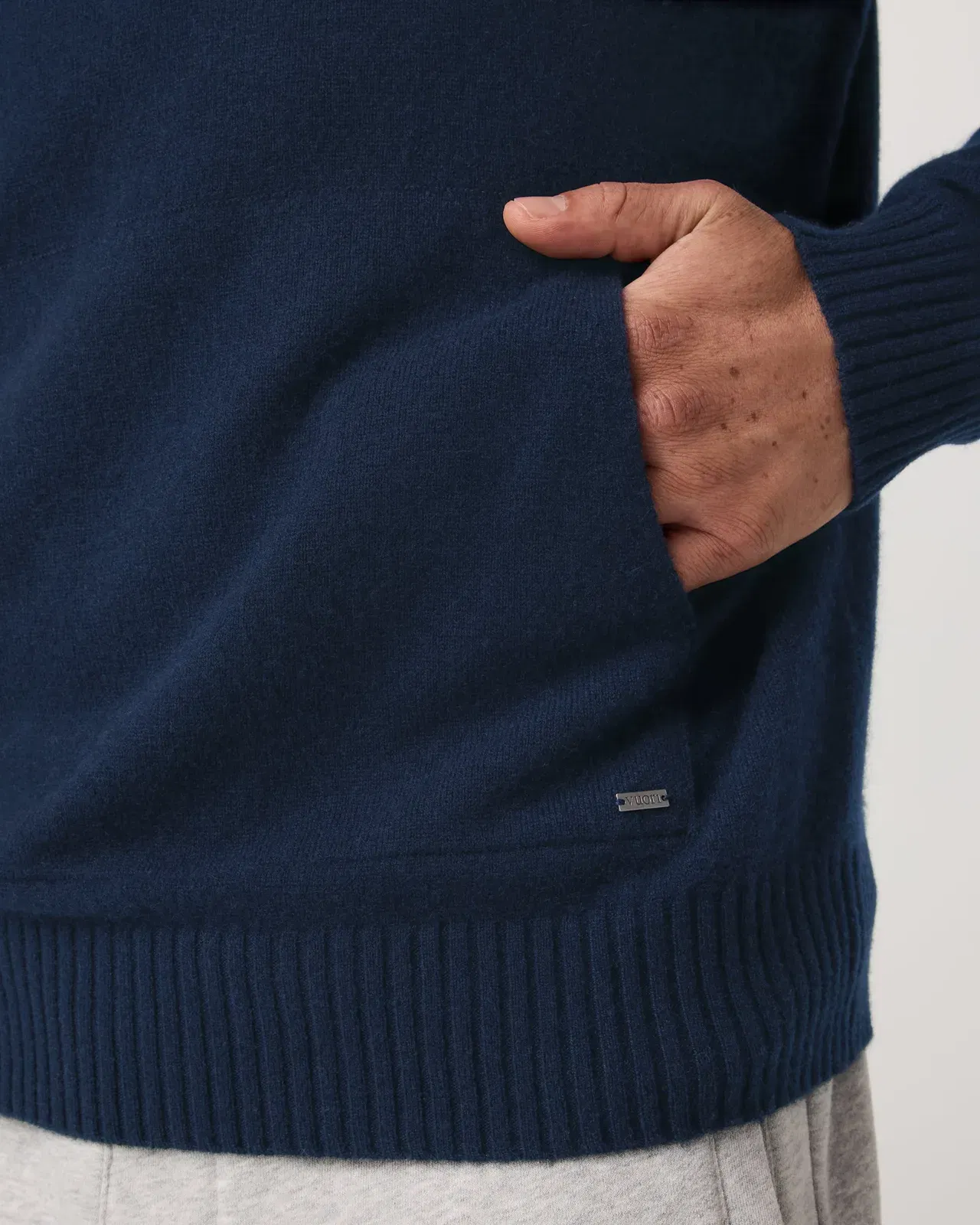 Vuori Berik Cashmere Hoodie