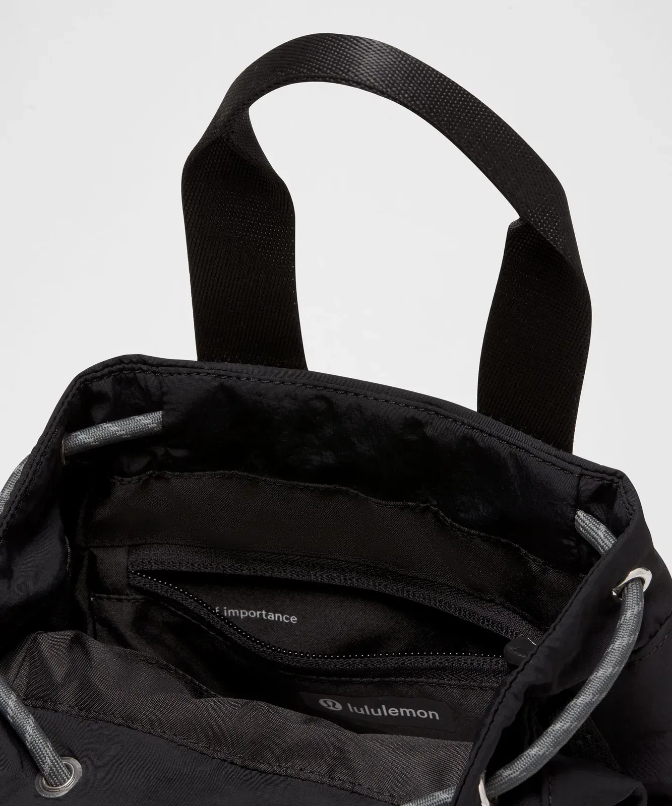 Lululemon Convertible Drawstring Bucket Bag Mini 5L