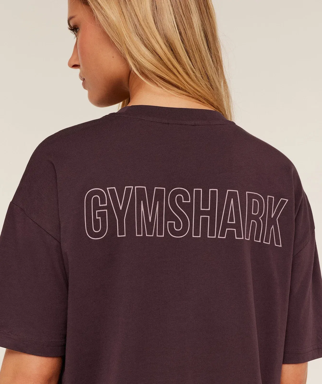 Gymshark Trace Graphic Oversized T-Shirt - GS Cherry Purple