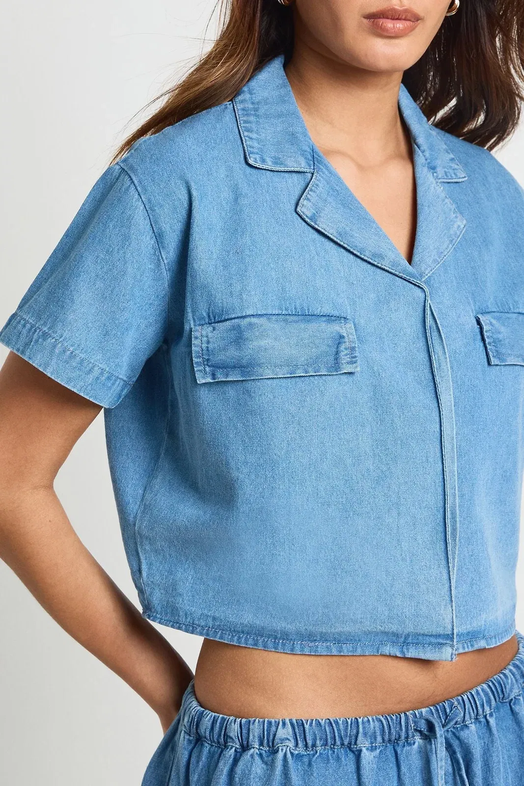 Chambray Cropped Short Sleeve Shirt