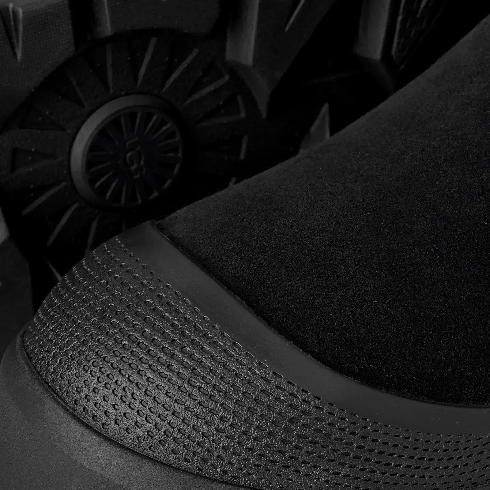 Ugg Classic Ultra Mini Weather Hybrid Black
