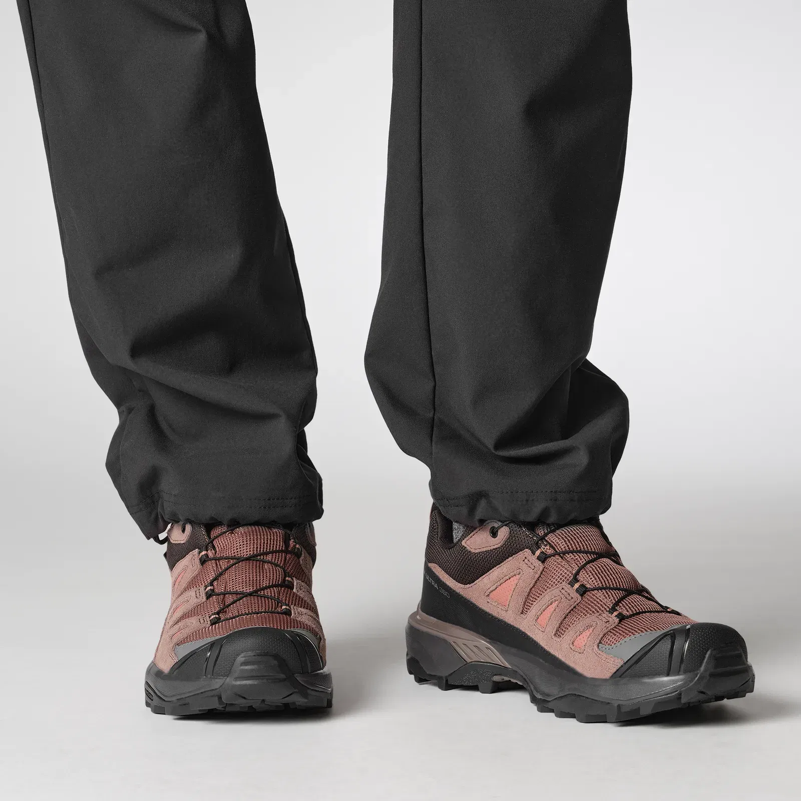 Salomon X Ultra 360 Leather Gore-Tex Hiking & Backpacking Shoes Womens Cognac