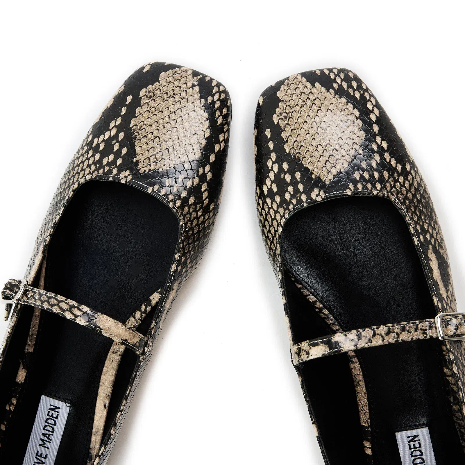 Ezri Ballet Pumps
