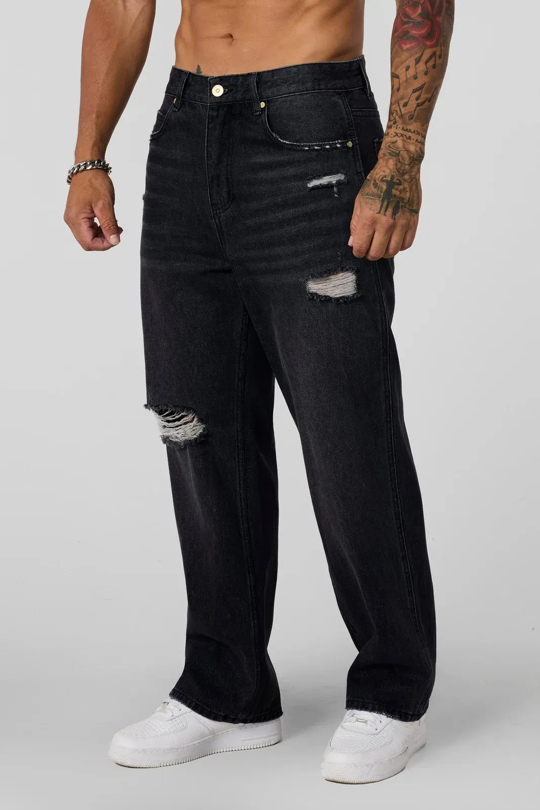 6025 - Straight Fit Ripped Jeans