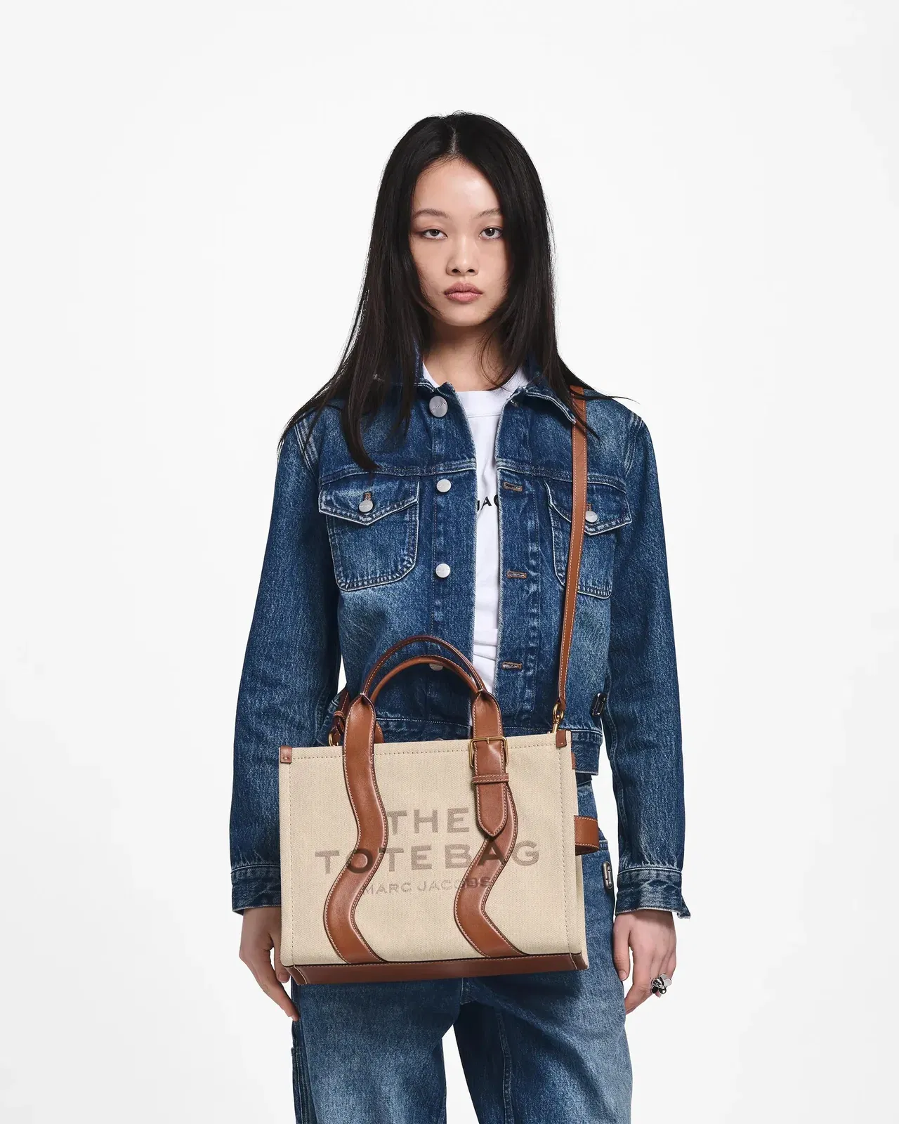 The Wavy Canvas Medium Tote Bag