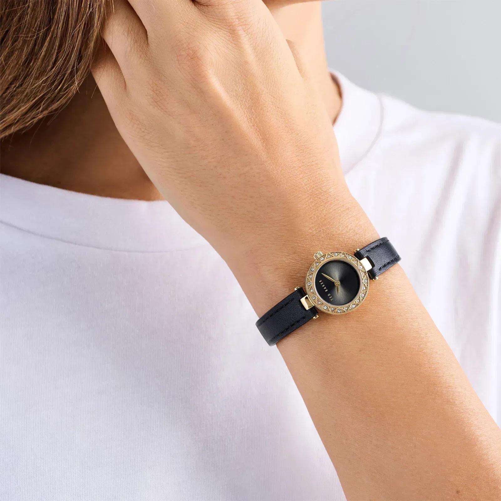 Jolyye Quartz Analogue Watch