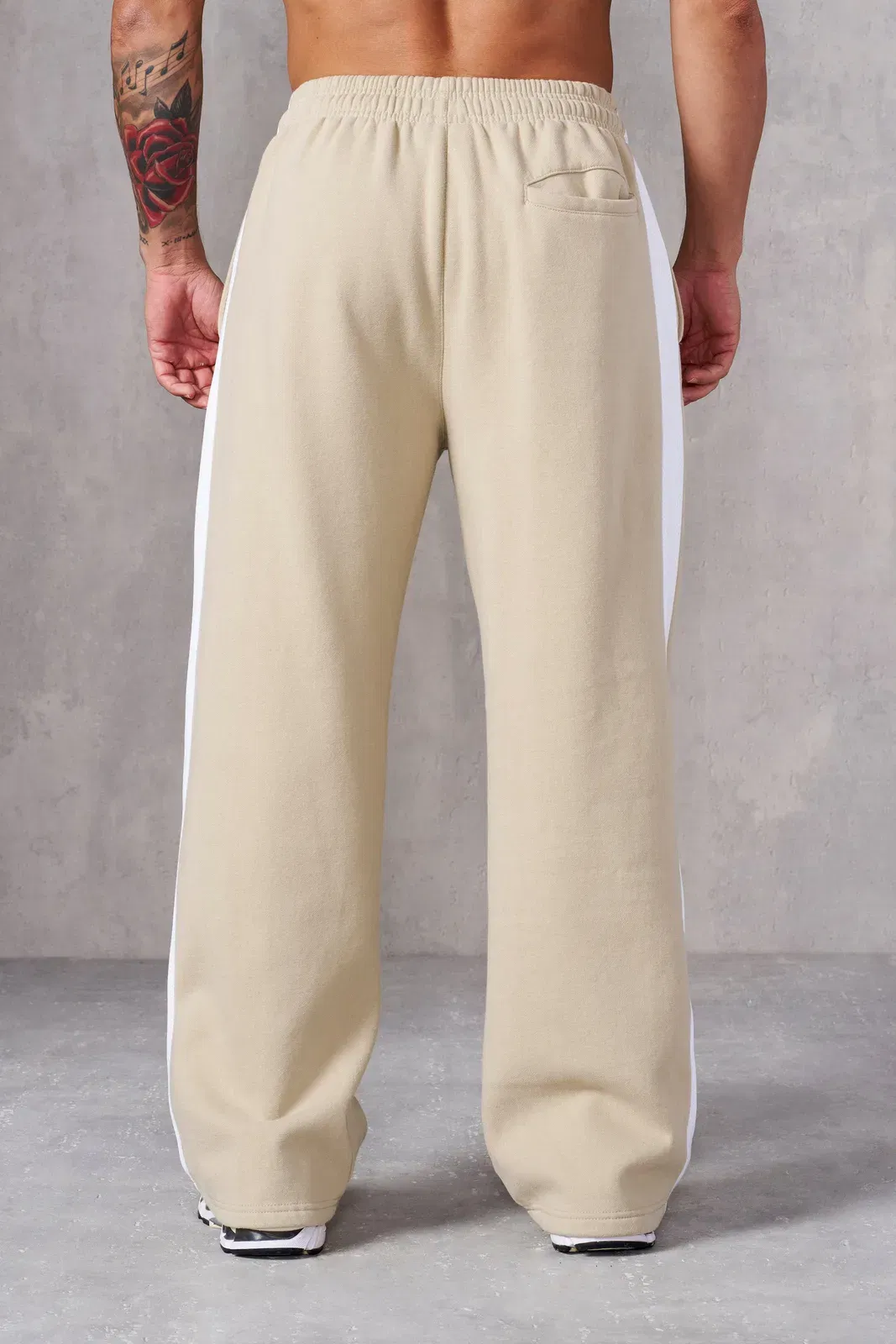 2115 - Timeless Sweats