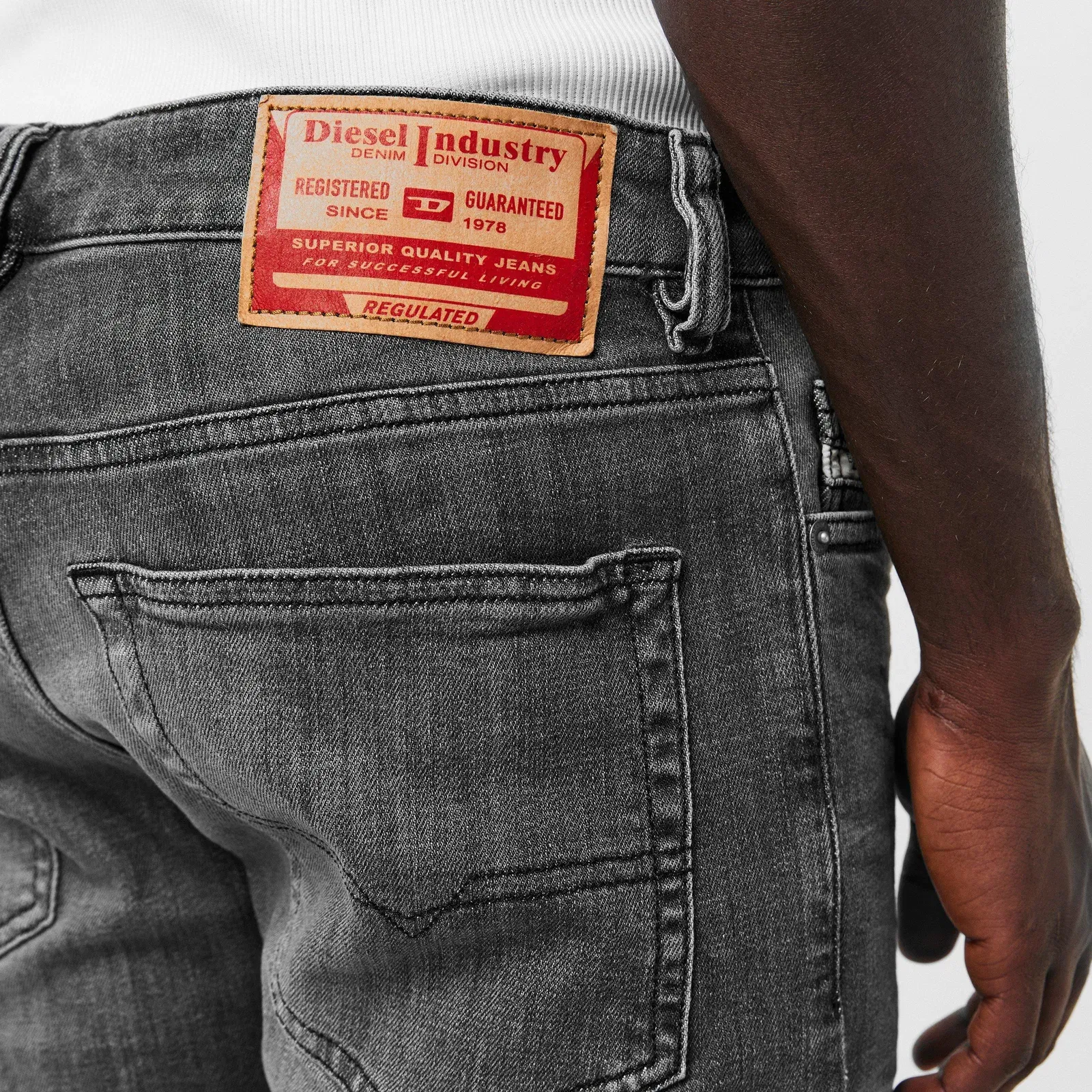 D Luster Slim Jeans