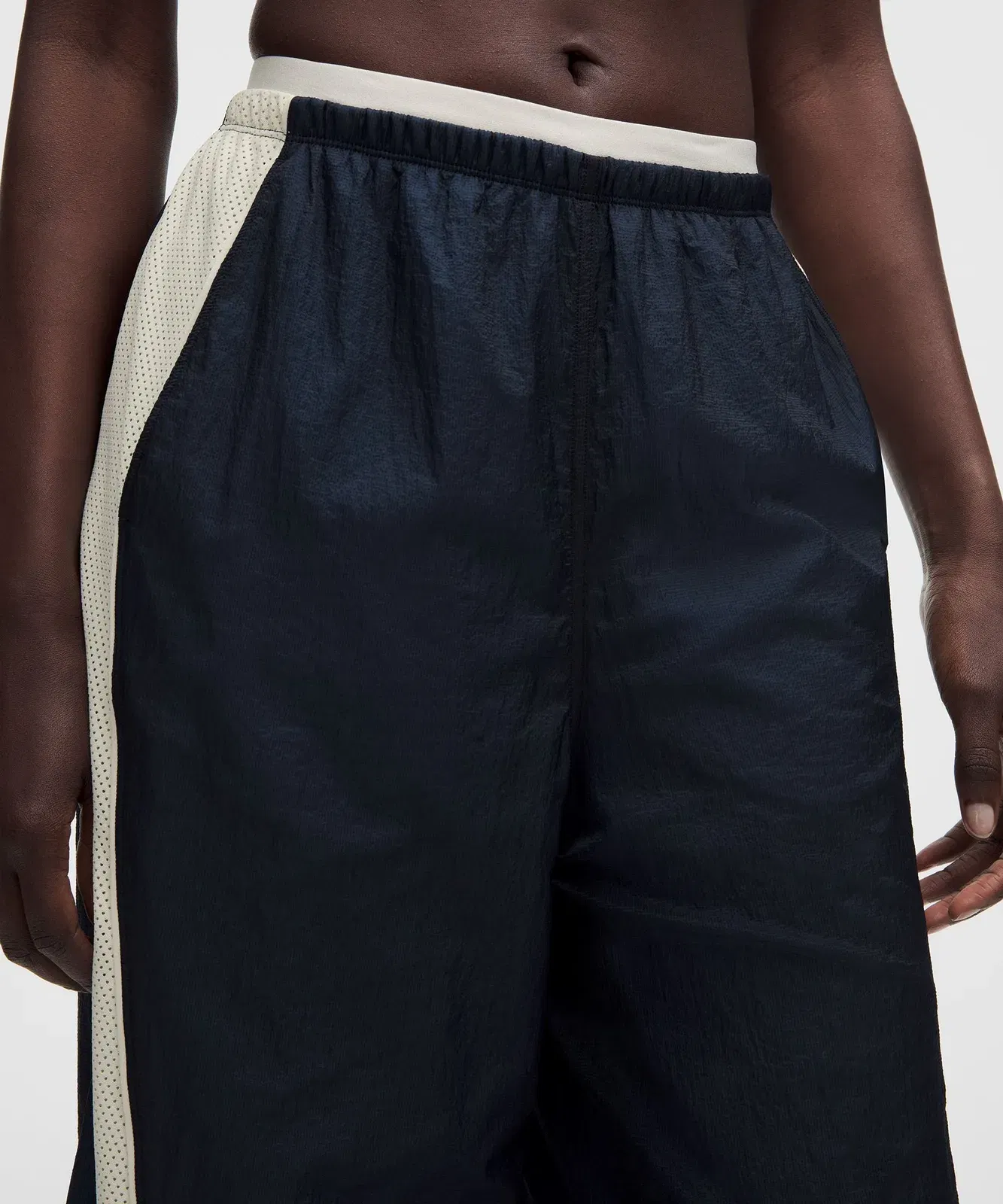 Lululemon License to Train Textured Nylon Mid-Rise Pant