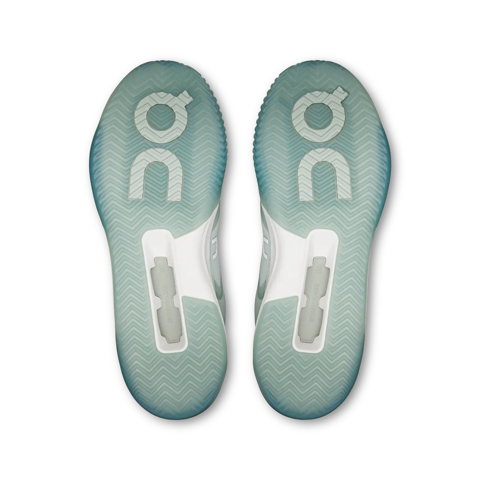 On The Roger Advantage Pro Clay Mineral Linen