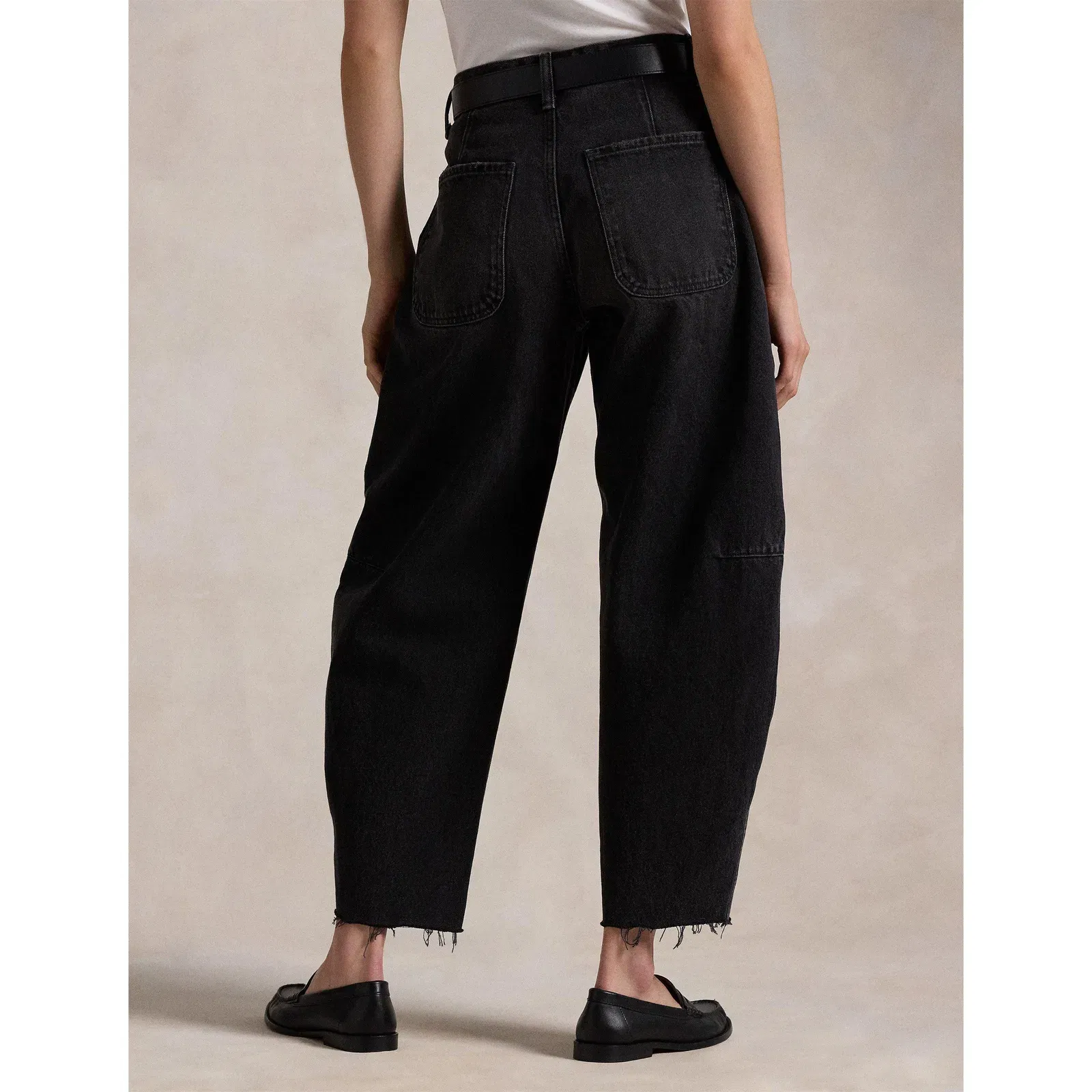 Curved Tapered Jeans