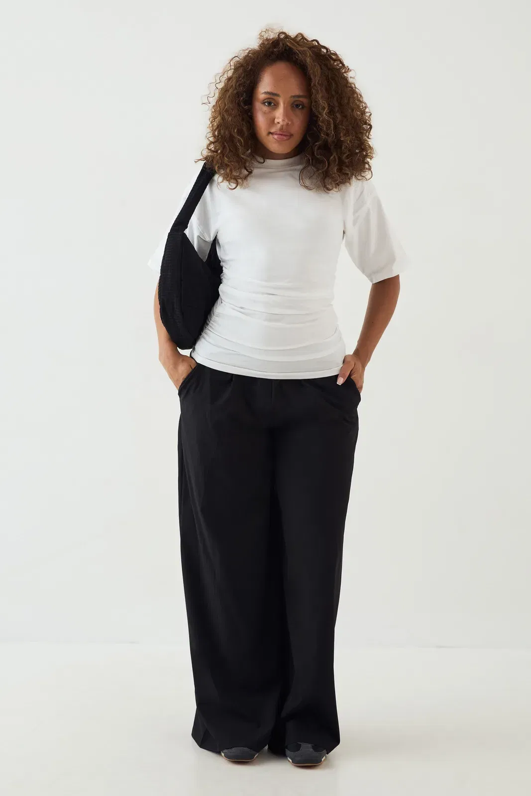 DSGN Studio Ruched Side Cinched Short Sleeve Top