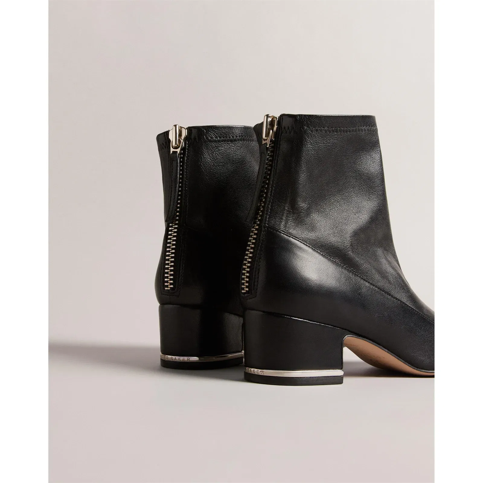 Neomlia Ankle Heeled Boots