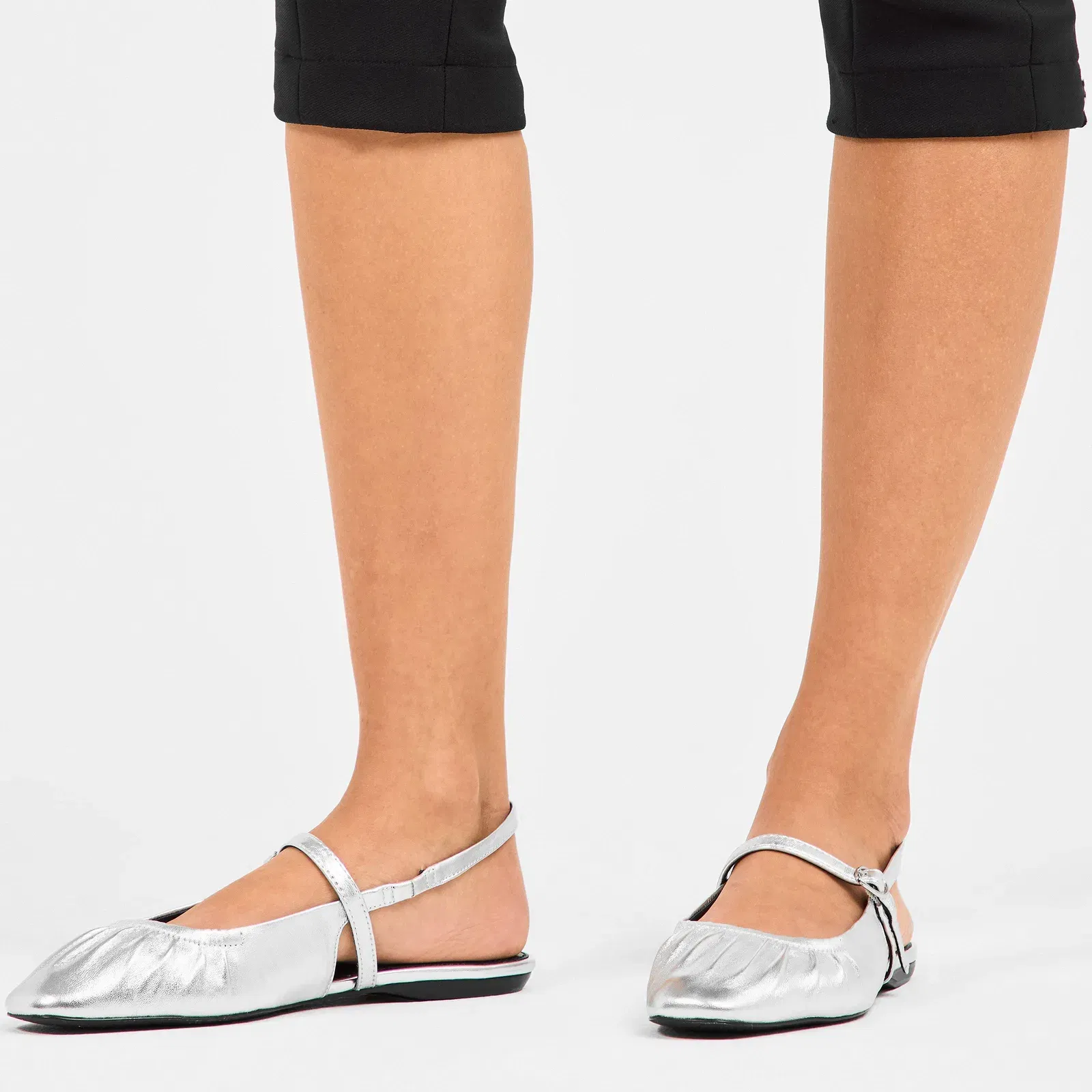 Garson Flat Sandals