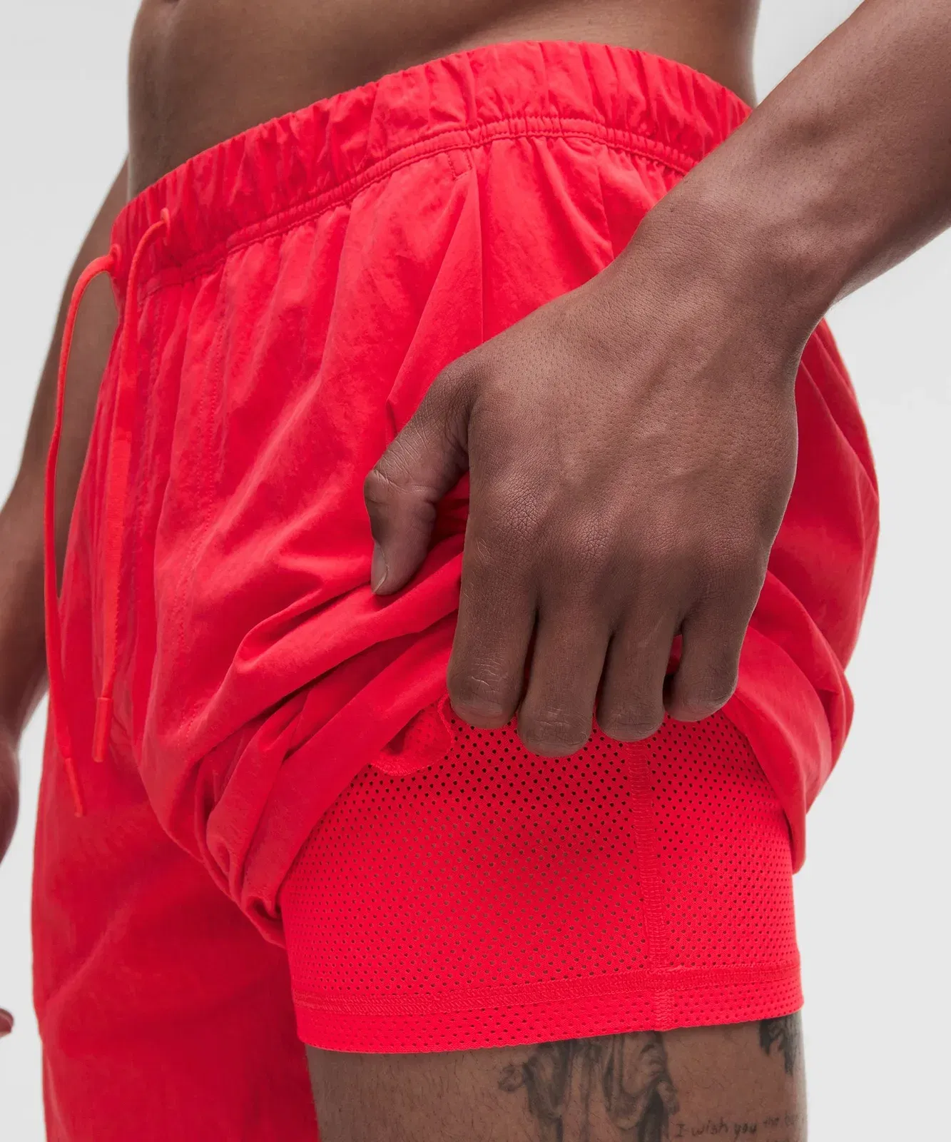 Lululemon Beach to Trail Lined Short 7"