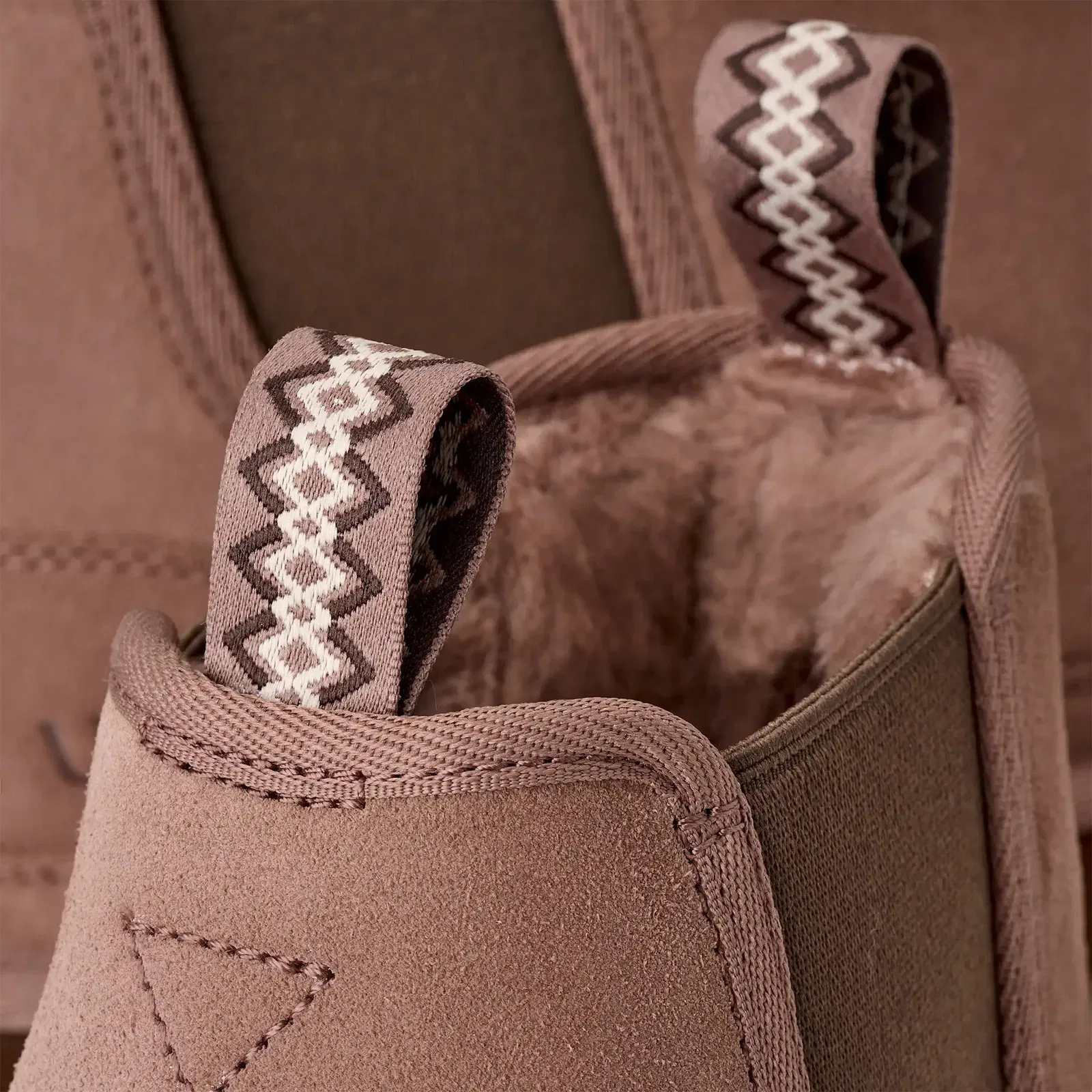 Ugg Neumel Chelsea Rocky Oak
