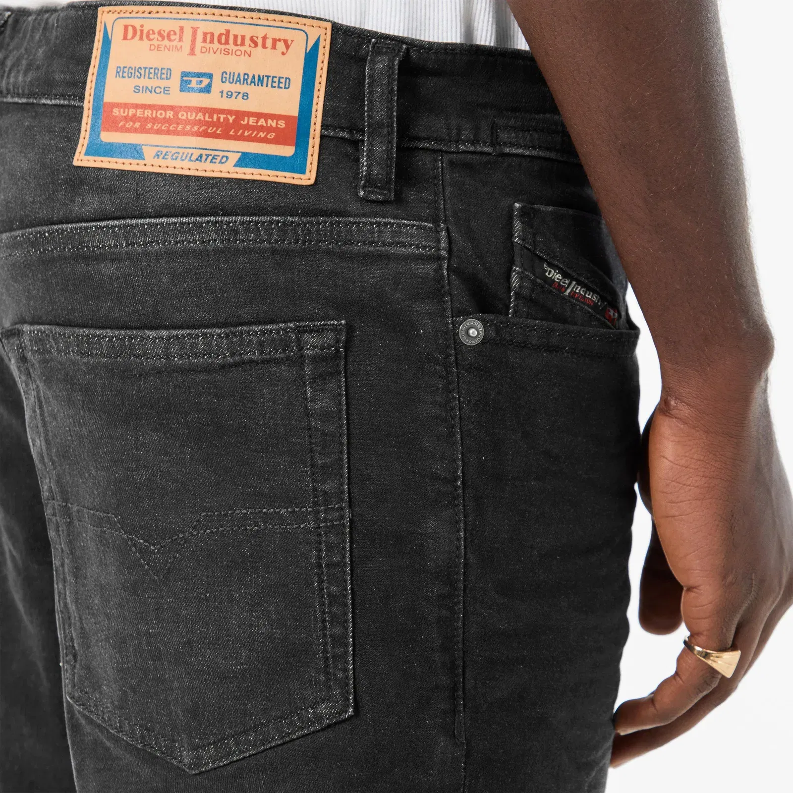 D-Finitive Jeans