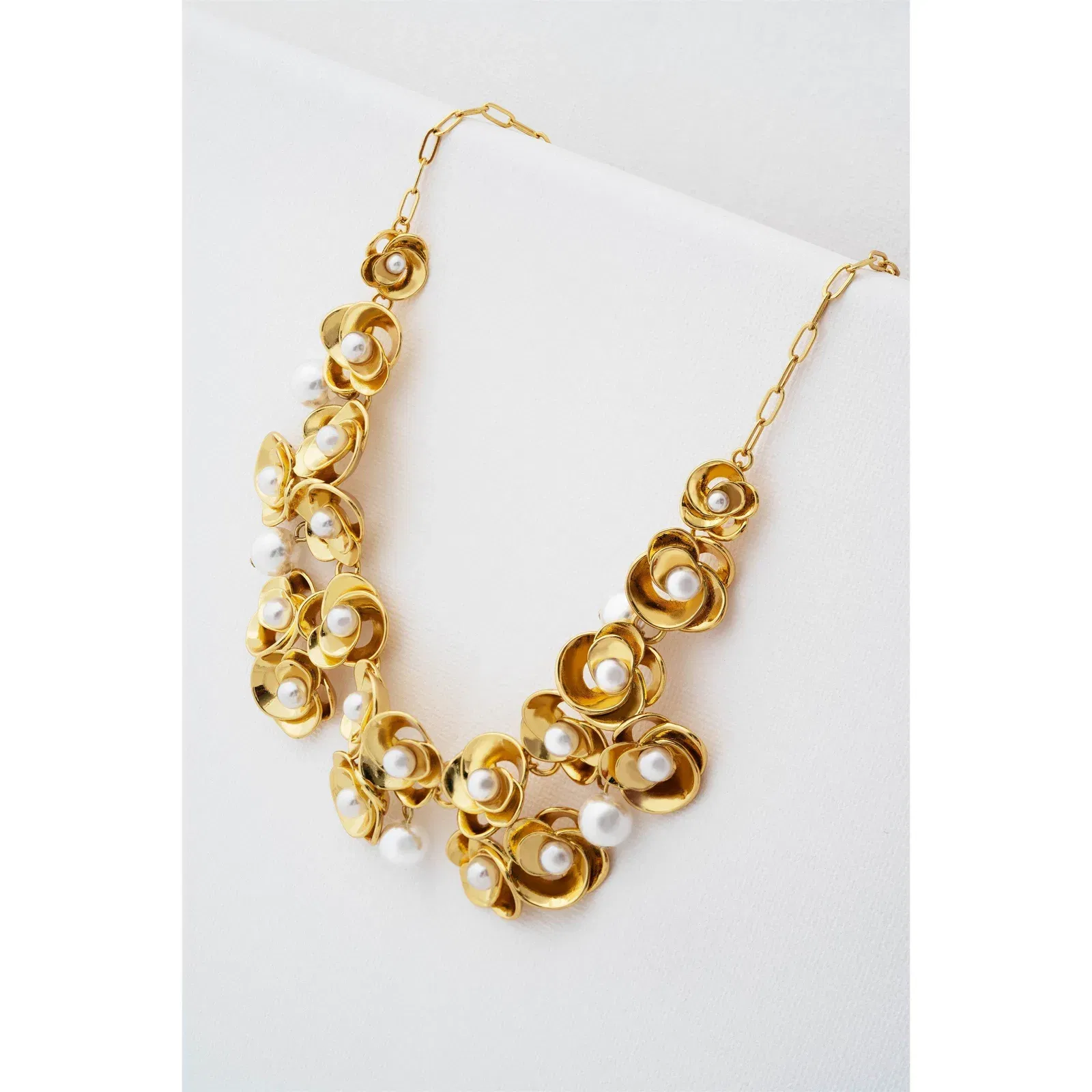 Flores Statement Necklace