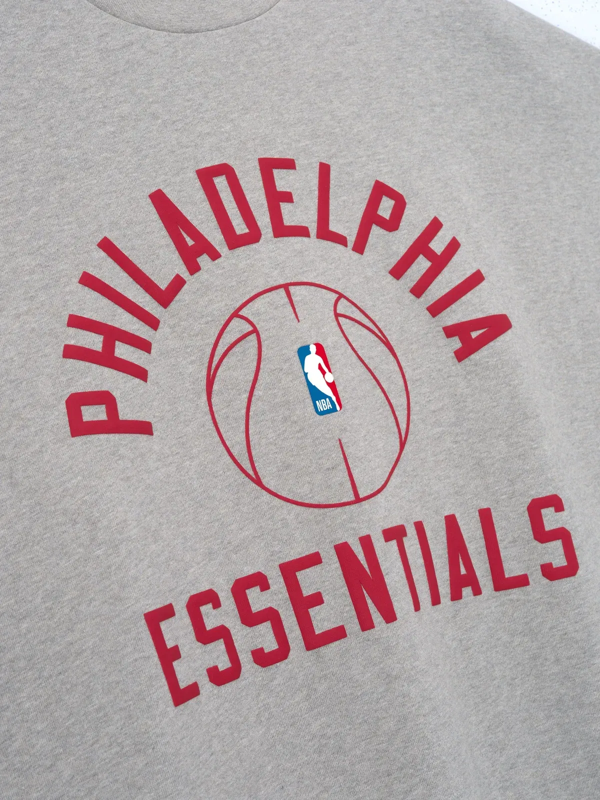 Essentials Sixers X Barkley Hendricks 90S Tee Concrete Heather