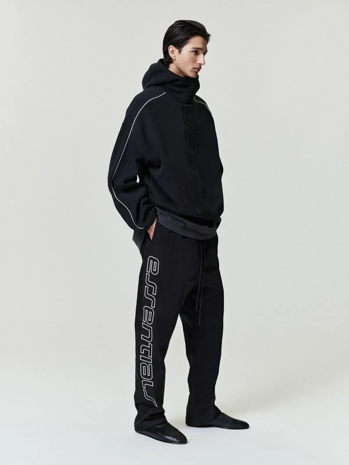 Essentials Active Trace Modern Fleece Hoodie Vintage Black