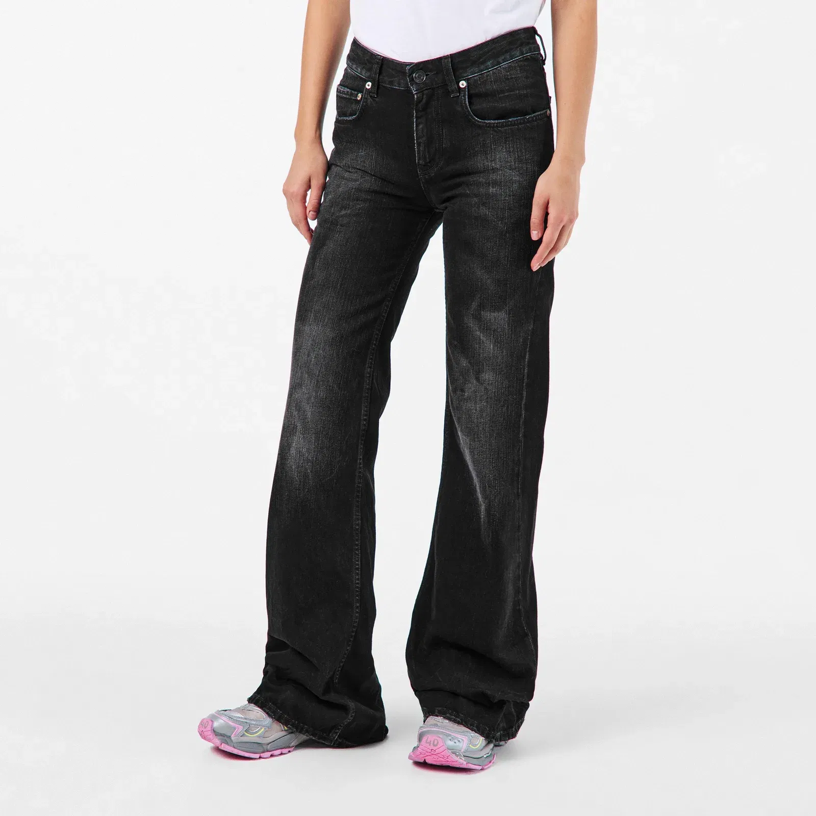 Relaxed Wide Leg Trousers