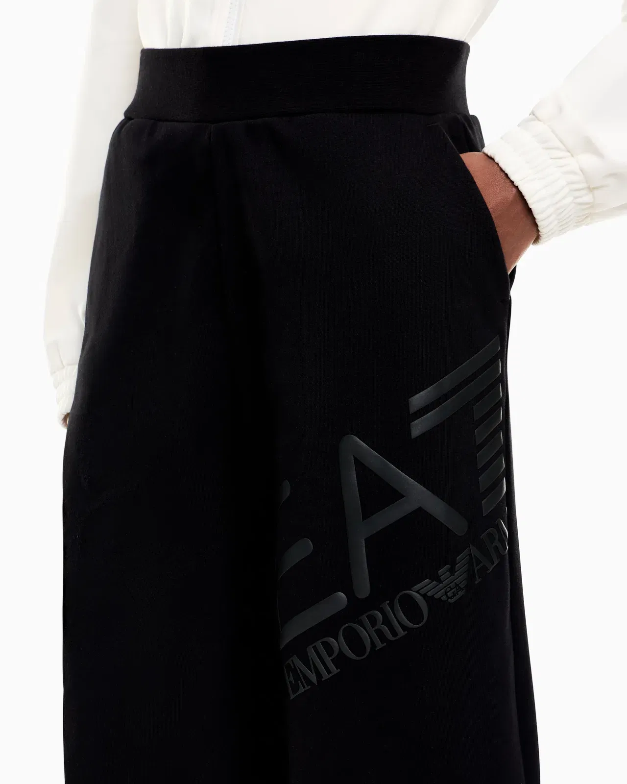 EA7 Logo Series jersey joggers