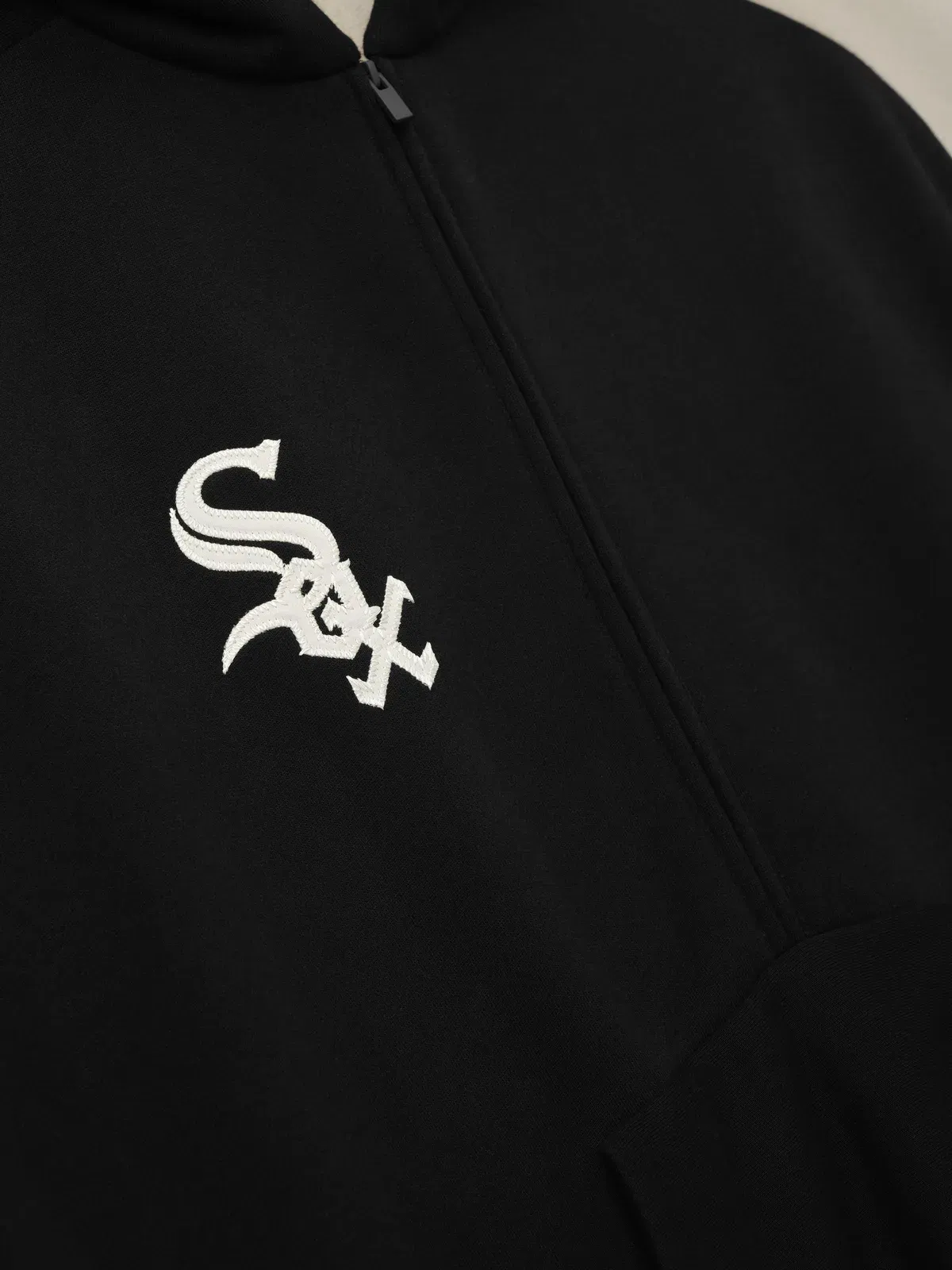 Essentials White Sox Raglan Half Zip Sport Hoodie Black