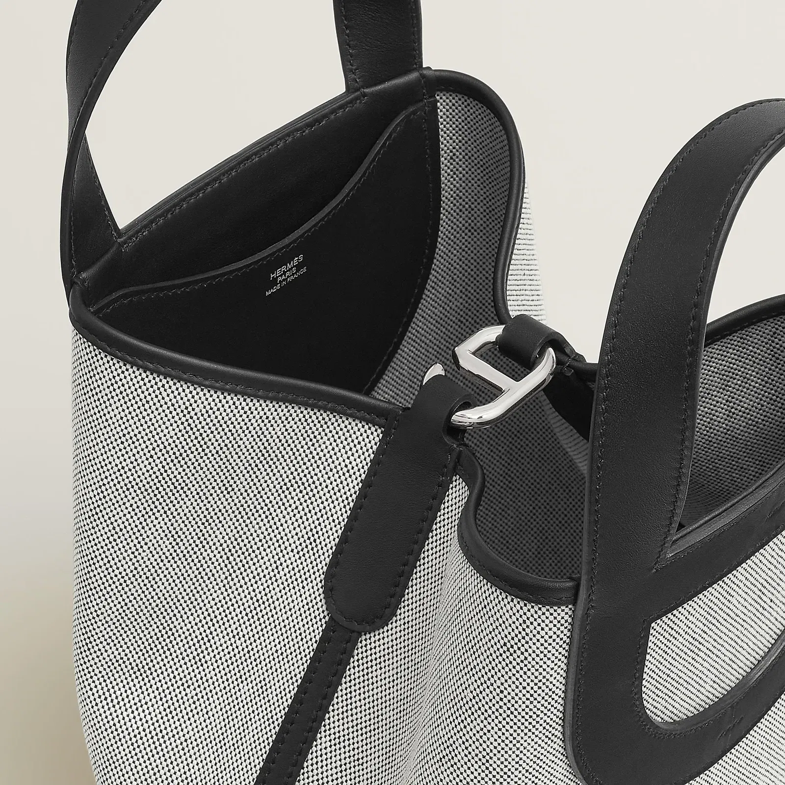 Hermes Herms In The Loop 23 Bag Cru
