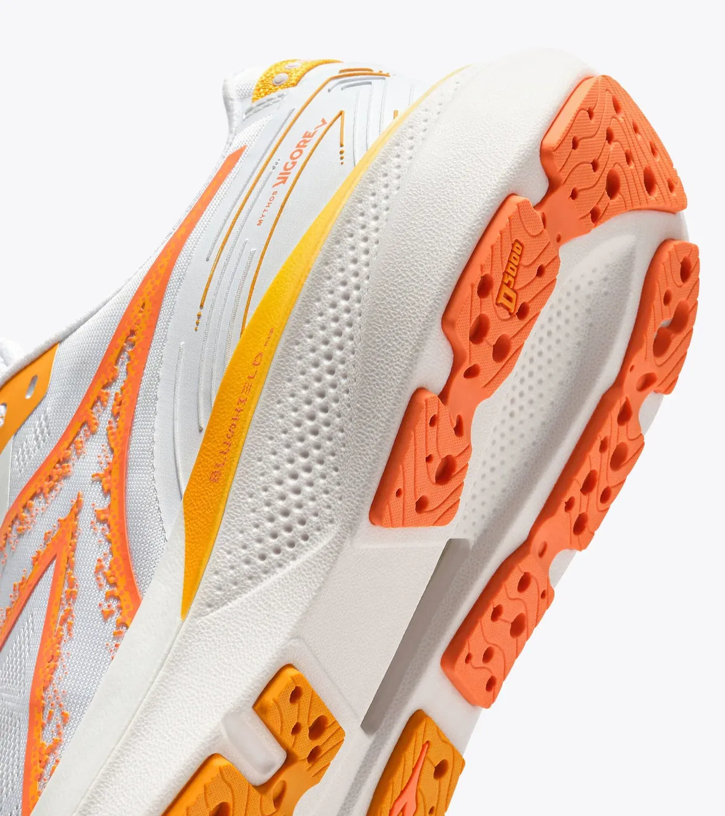 Diadora Mythos Blushield Vigore V White/Nectarine