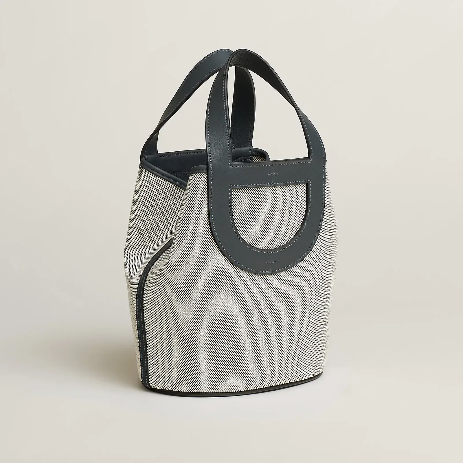 Hermes Herms In The Loop 18 Bag Noir