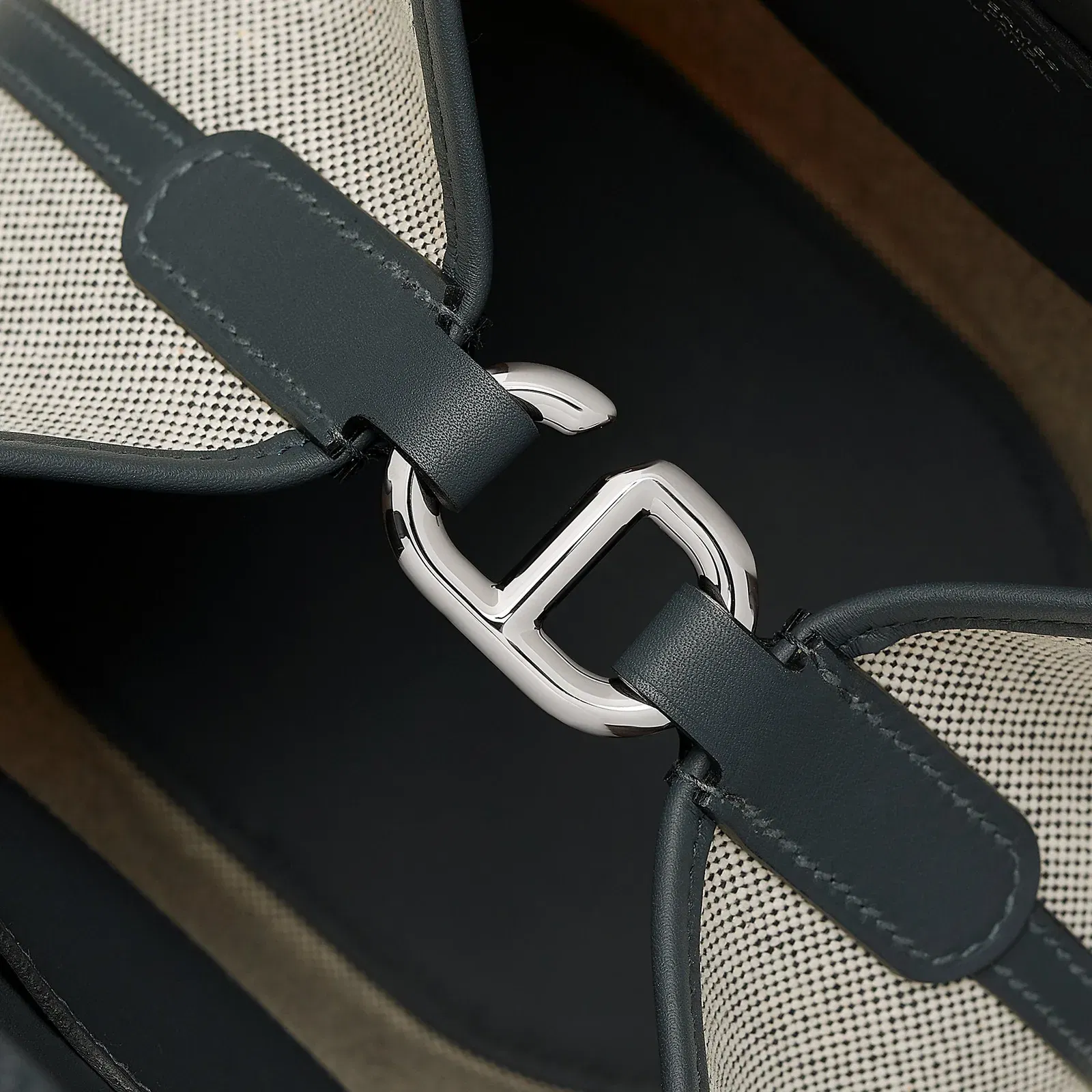 Hermes Herms In The Loop 18 Bag Noir
