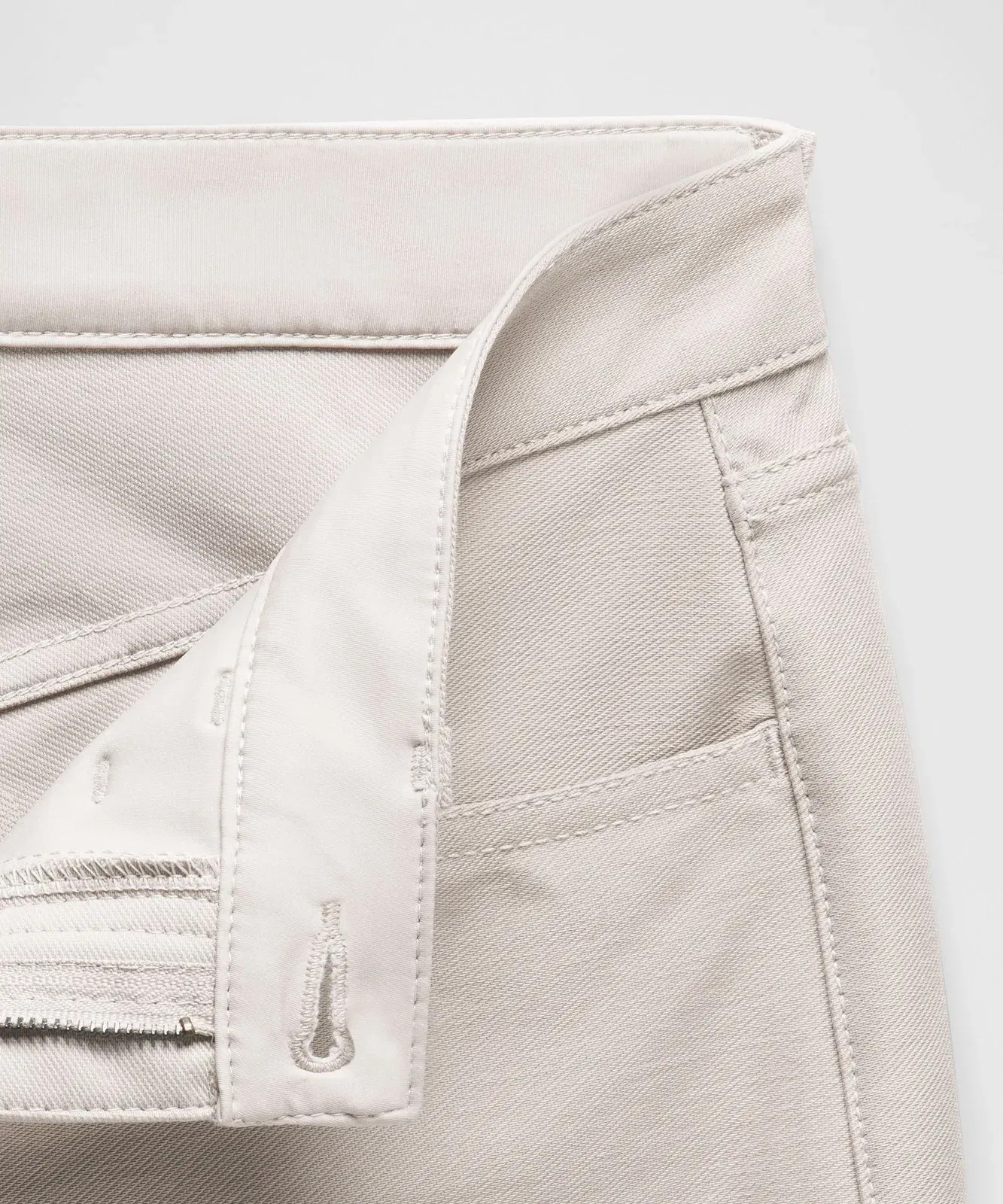Lululemon Women's EasyFive Mid-Rise Short 4.5"